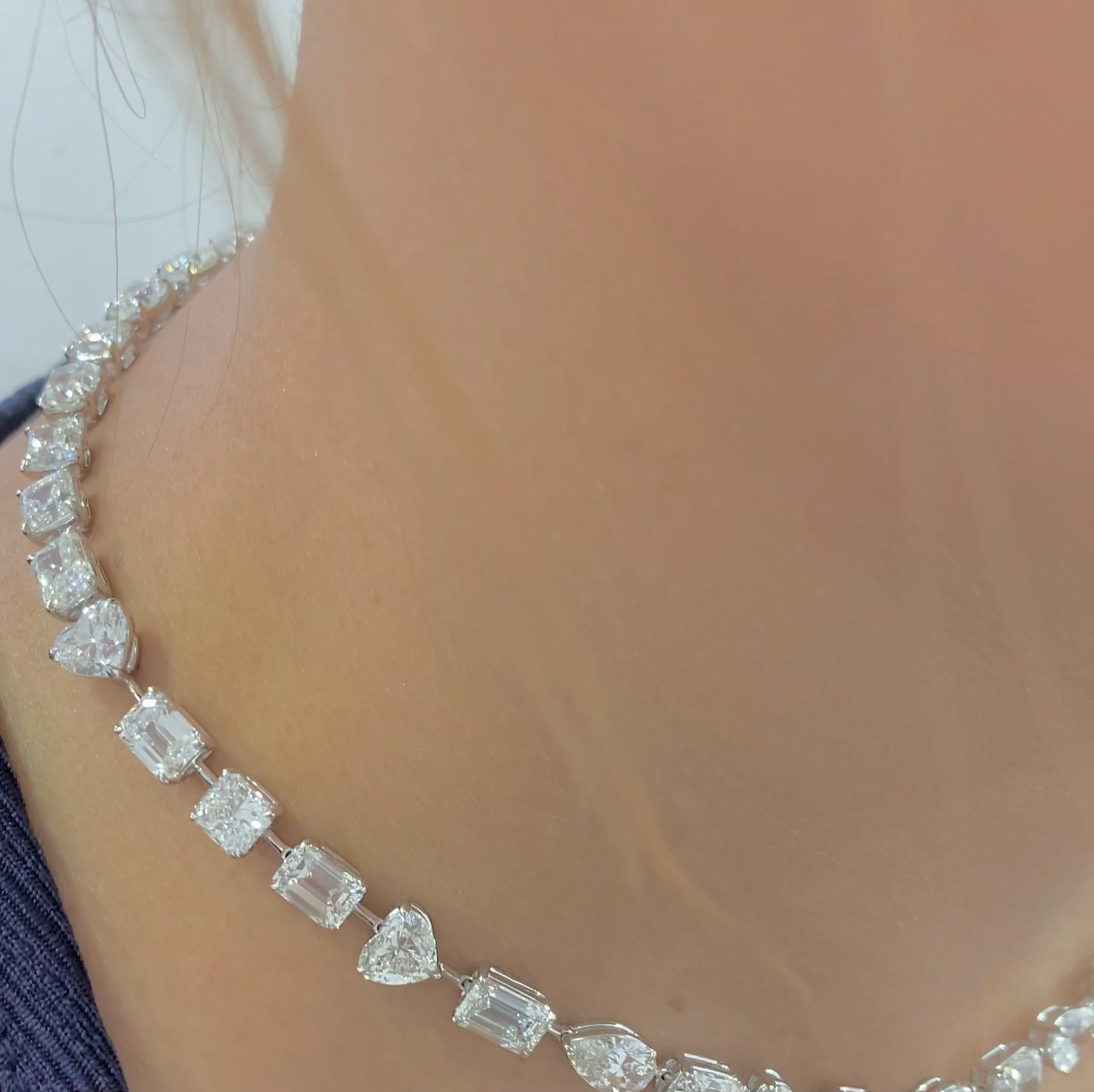Emilio Jewelry, collier ras du cou en diamants multiformes certifiés Gia de 46,00 carats en vente 1