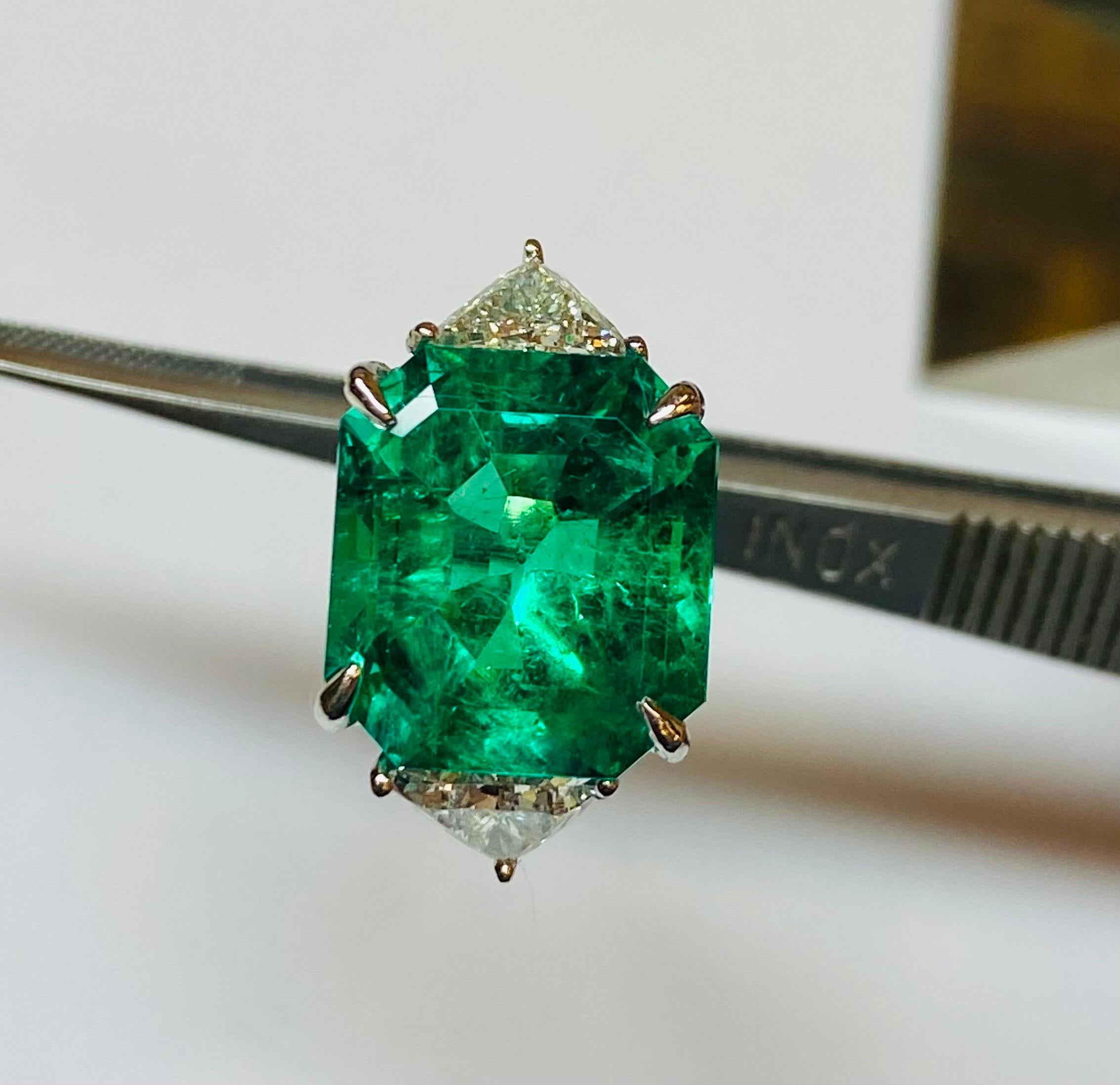 Emilio Schmuck Gubelin zertifiziert 10,02 Karat Muzo kolumbianischen Smaragd Ring (Smaragdschliff) im Angebot