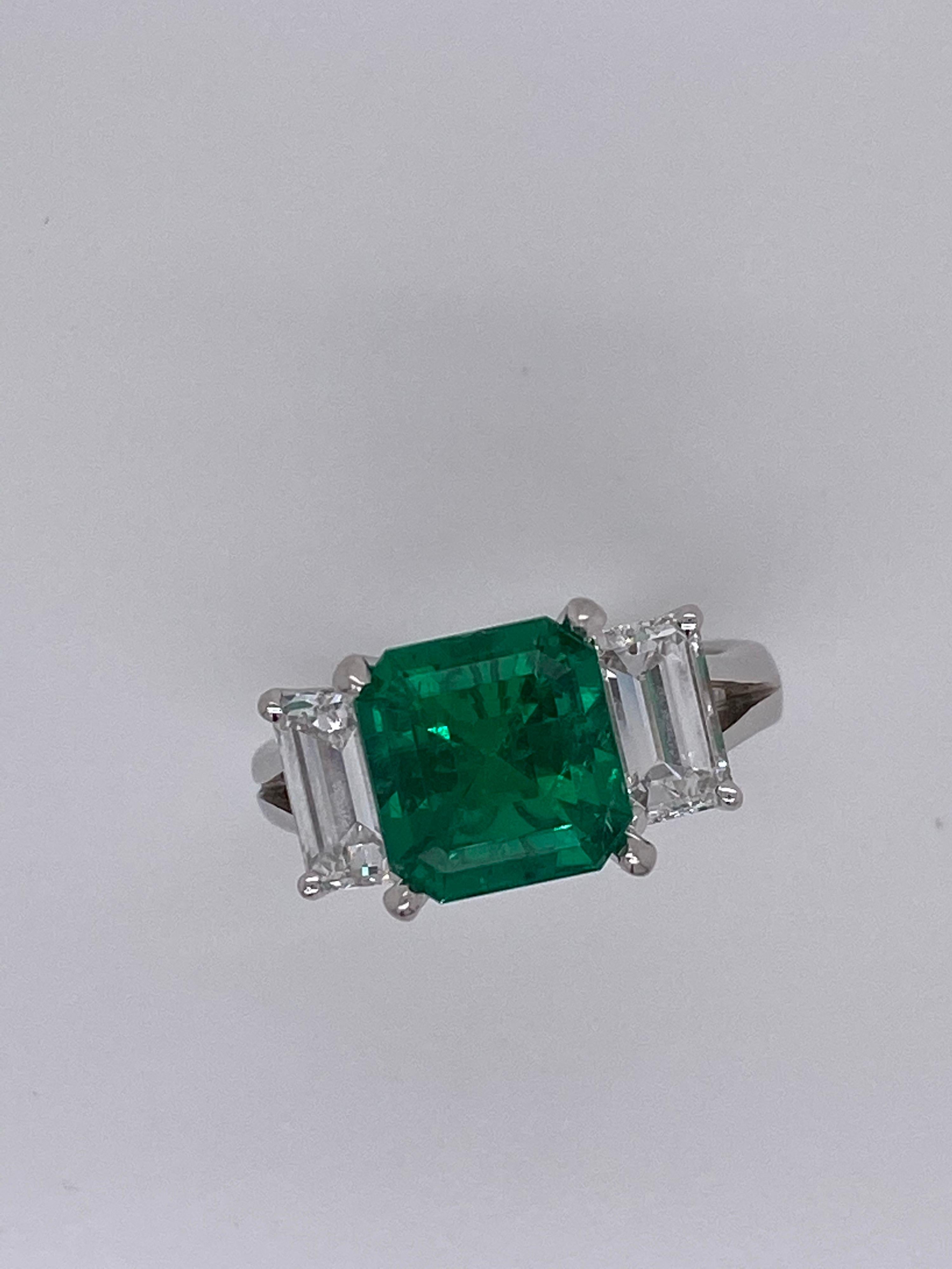 Women's or Men's Emilio Jewelry Gubelin Certified 3.90 Carat Untreated No Oil Colombian Emerald For Sale