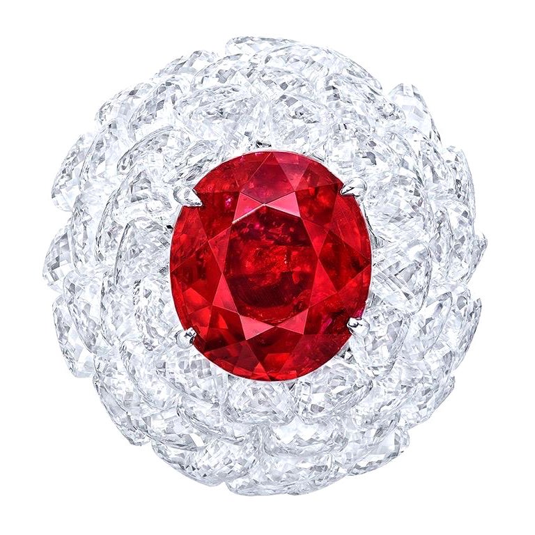 Emilio Jewelry Bague en rubis certifié Gubelin de 6,00 carats, sans chaleur en vente