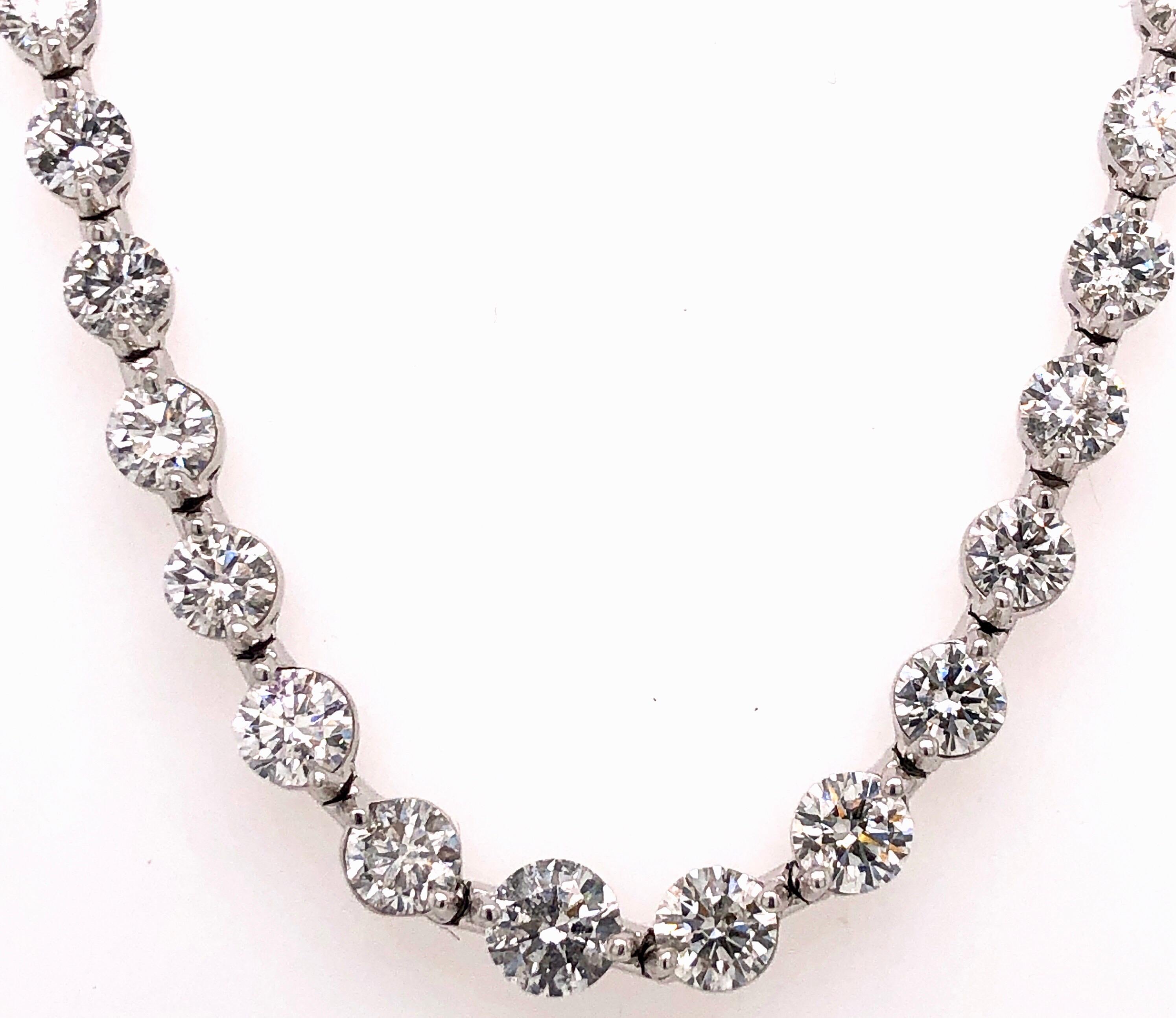 Modern Emilio Jewelry Signature 10.35 Carat Graduating Diamond Riviera Necklace