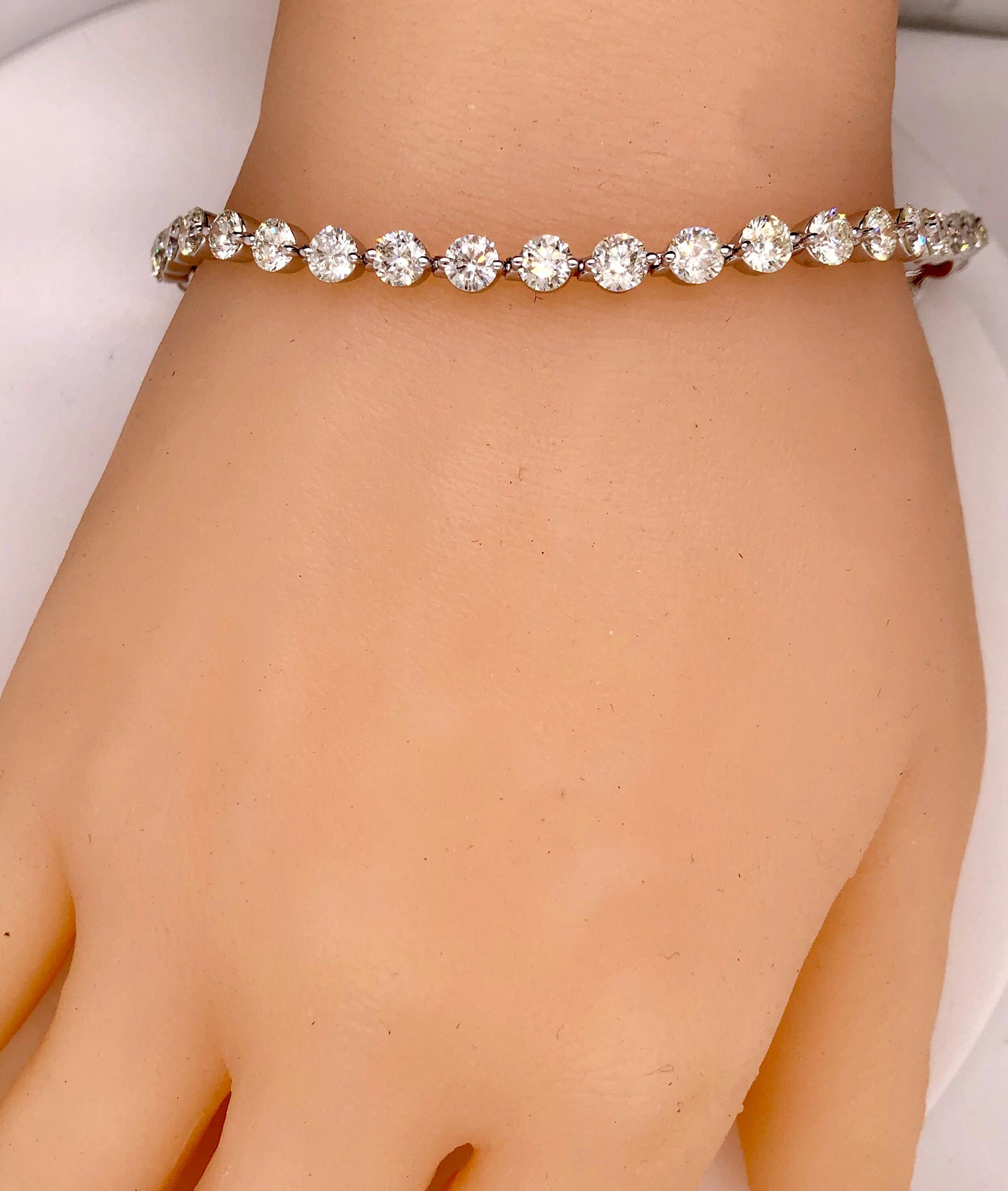 Emilio Jewelry Signature 9.18 Carat Diamond Bracelet In New Condition In New York, NY