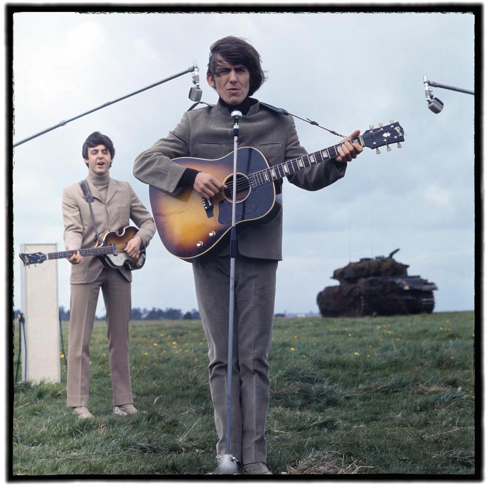 Emilio Lari Color Photograph - George Harrison & Paul McCartney, The Beatles