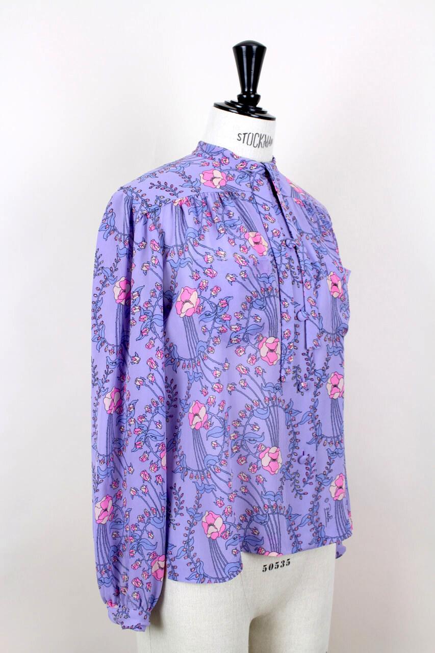 EMILIO PUCCI 1970s Signature Lilac Floral Print Bow Tie Silk Blouse & Scarf Set (Violett)