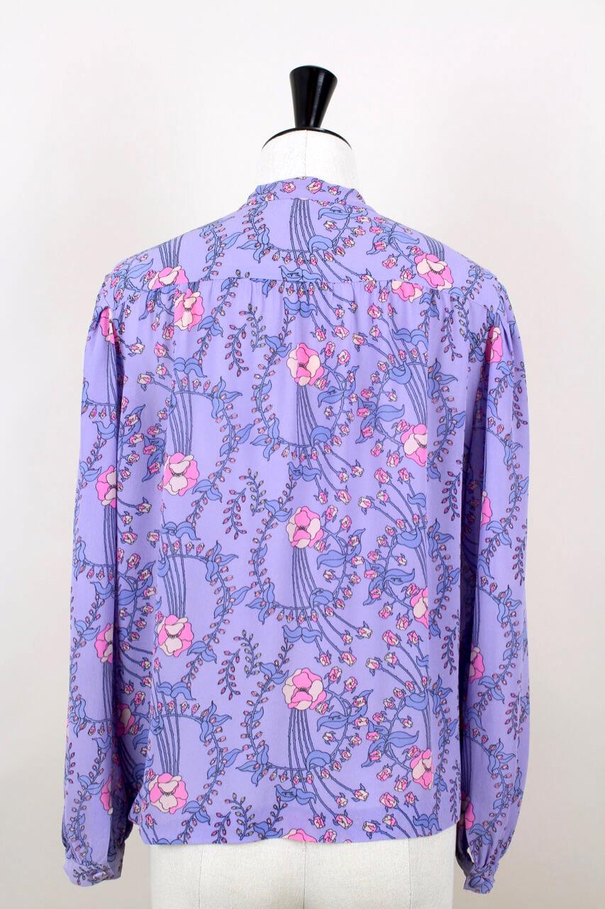 EMILIO PUCCI 1970s Signature Lilac Floral Print Bow Tie Silk Blouse & Scarf Set im Zustand „Hervorragend“ in Munich, DE