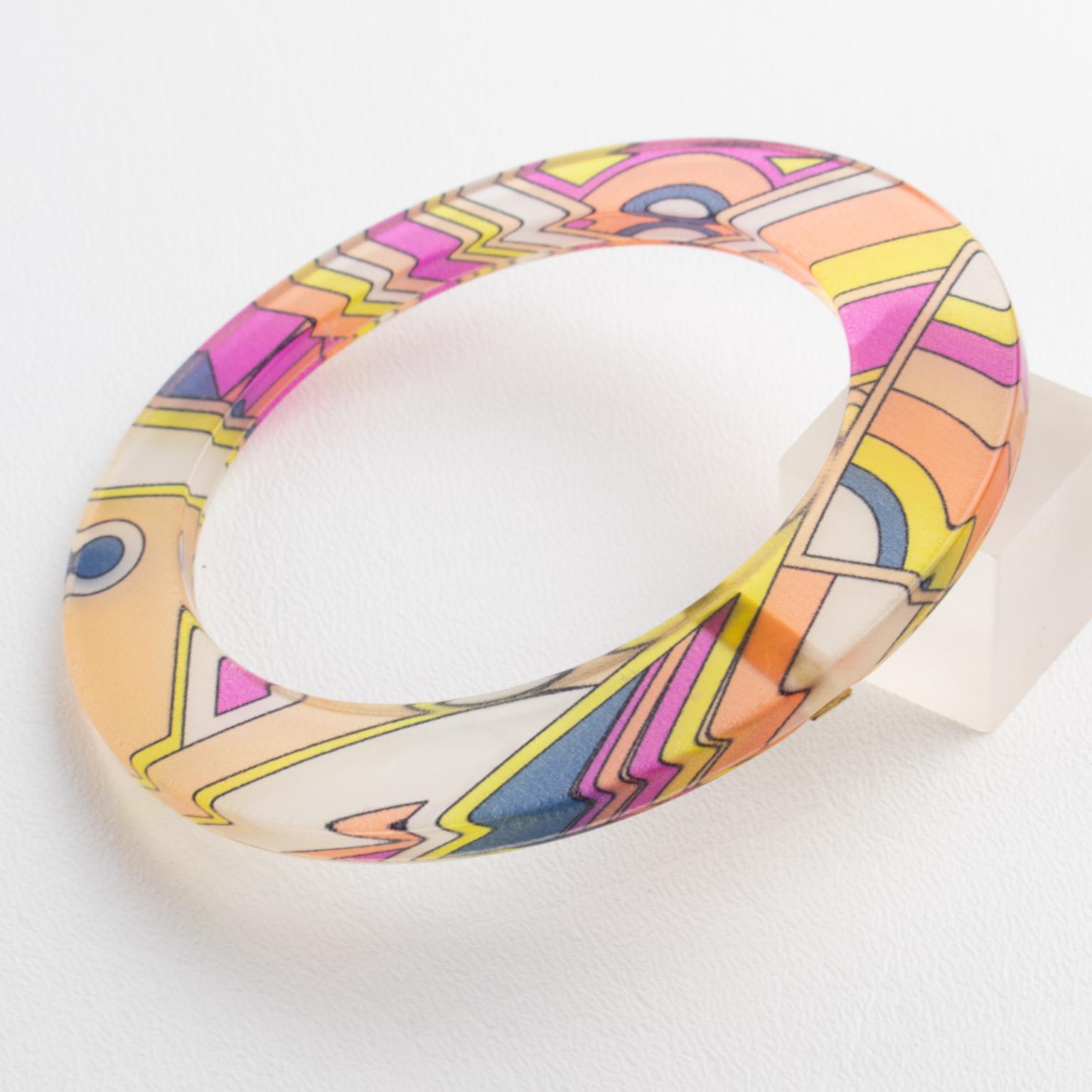 Emilio Pucci Acrylic Lucite Bangle Bracelet with Multicolor Silk In Excellent Condition For Sale In Atlanta, GA