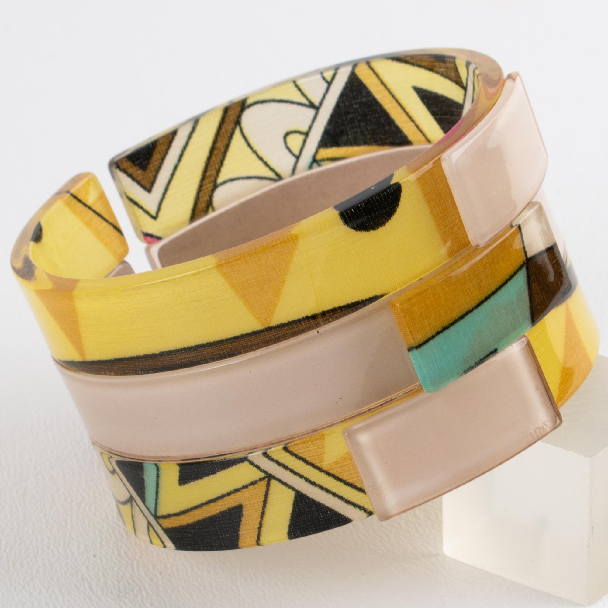 Emilio Pucci Acrylic Resin Bangle Bracelet with Multicolor Silk In condizioni ottime in vendita a Atlanta, GA