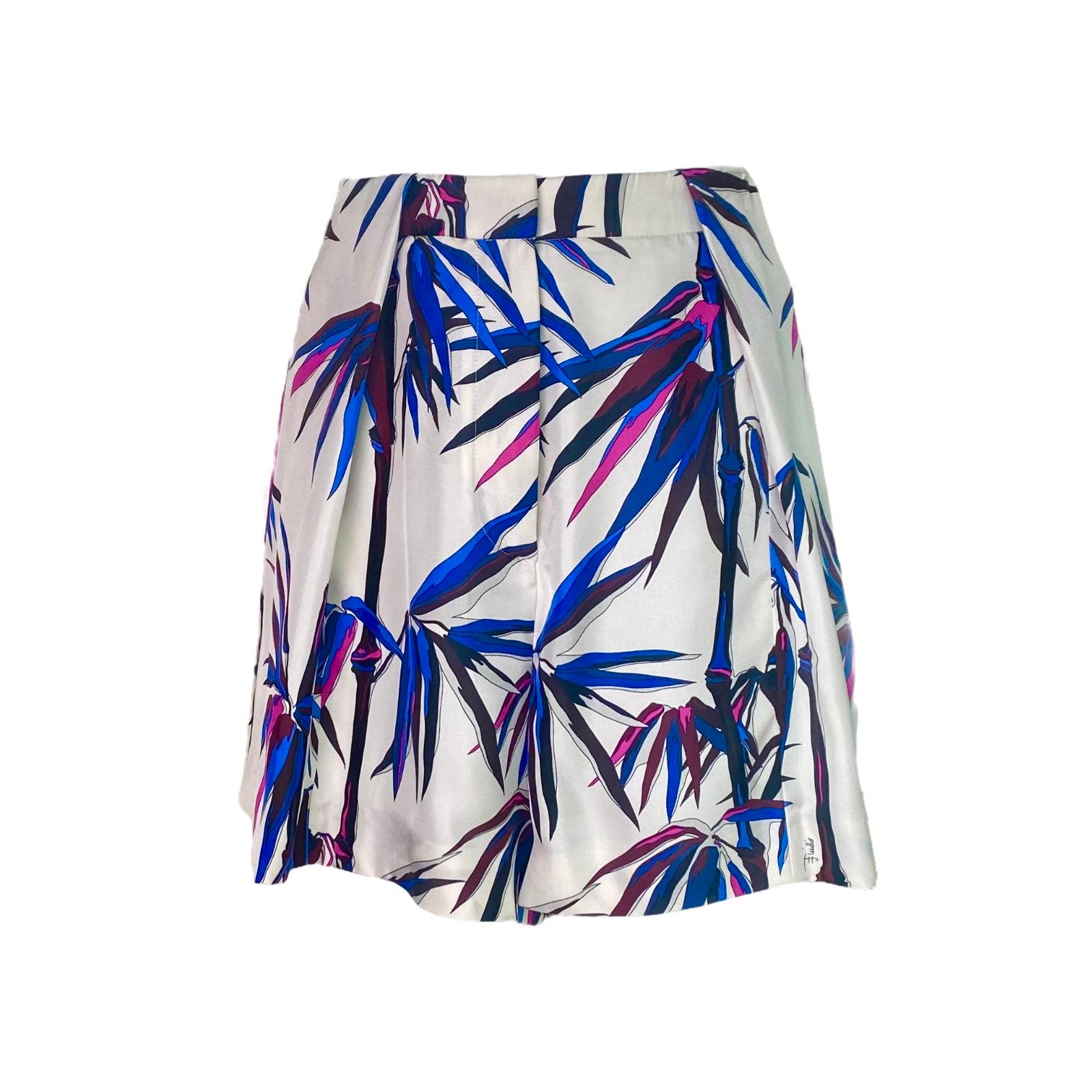 Blu Emilio Pucci Tropical Bamboo Signature Print Silk Top Shorts Suit Ensemble Set S in vendita