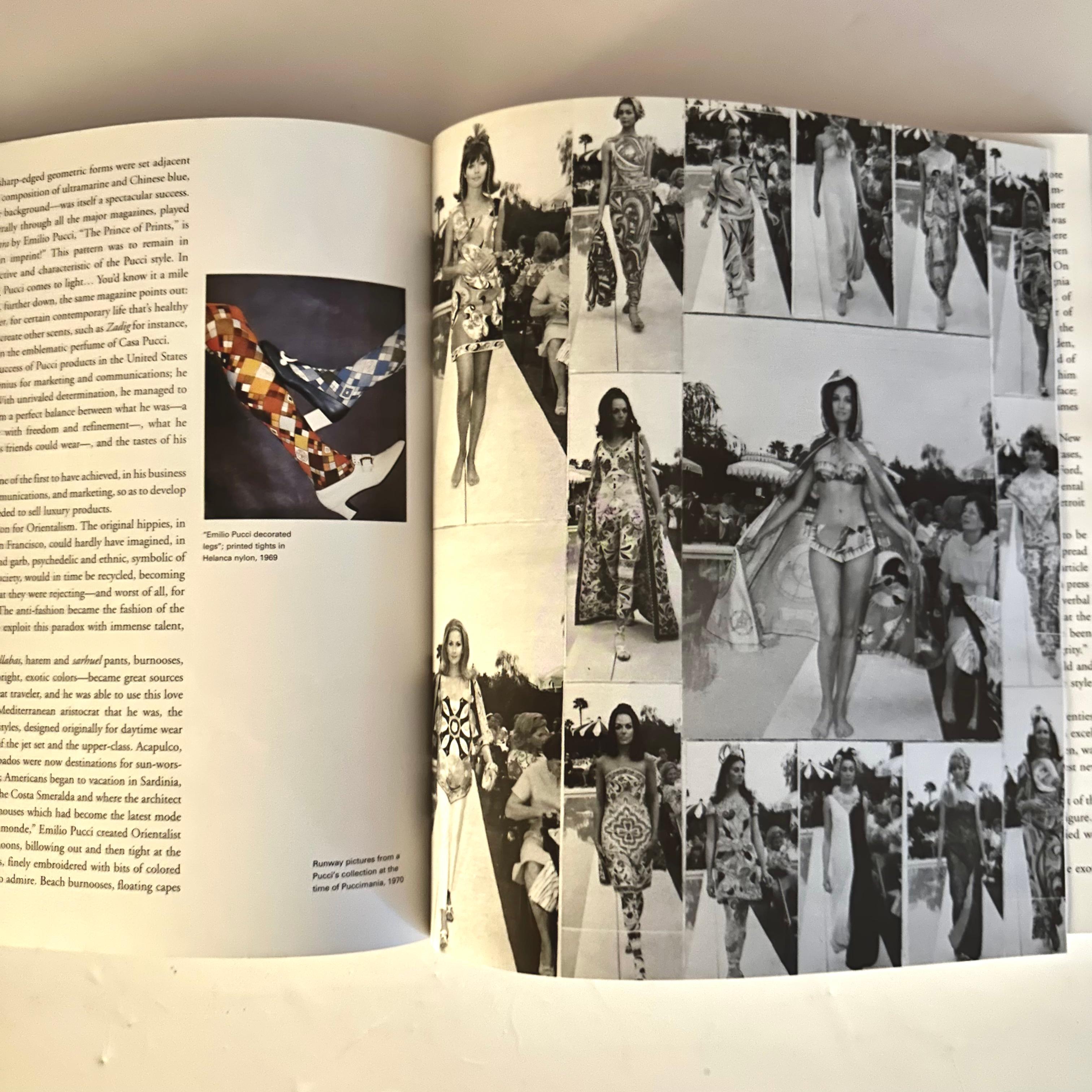 Emilio Pucci: Biennale di Firenze, Looking at Fashion - 1st edition, 1996 In Good Condition For Sale In London, GB