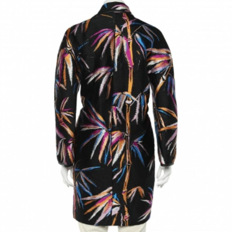 Emilio Pucci Schwarzer Blatt-Jacquard-Mantel mit Knopfleiste in Übergröße S im Angebot 2