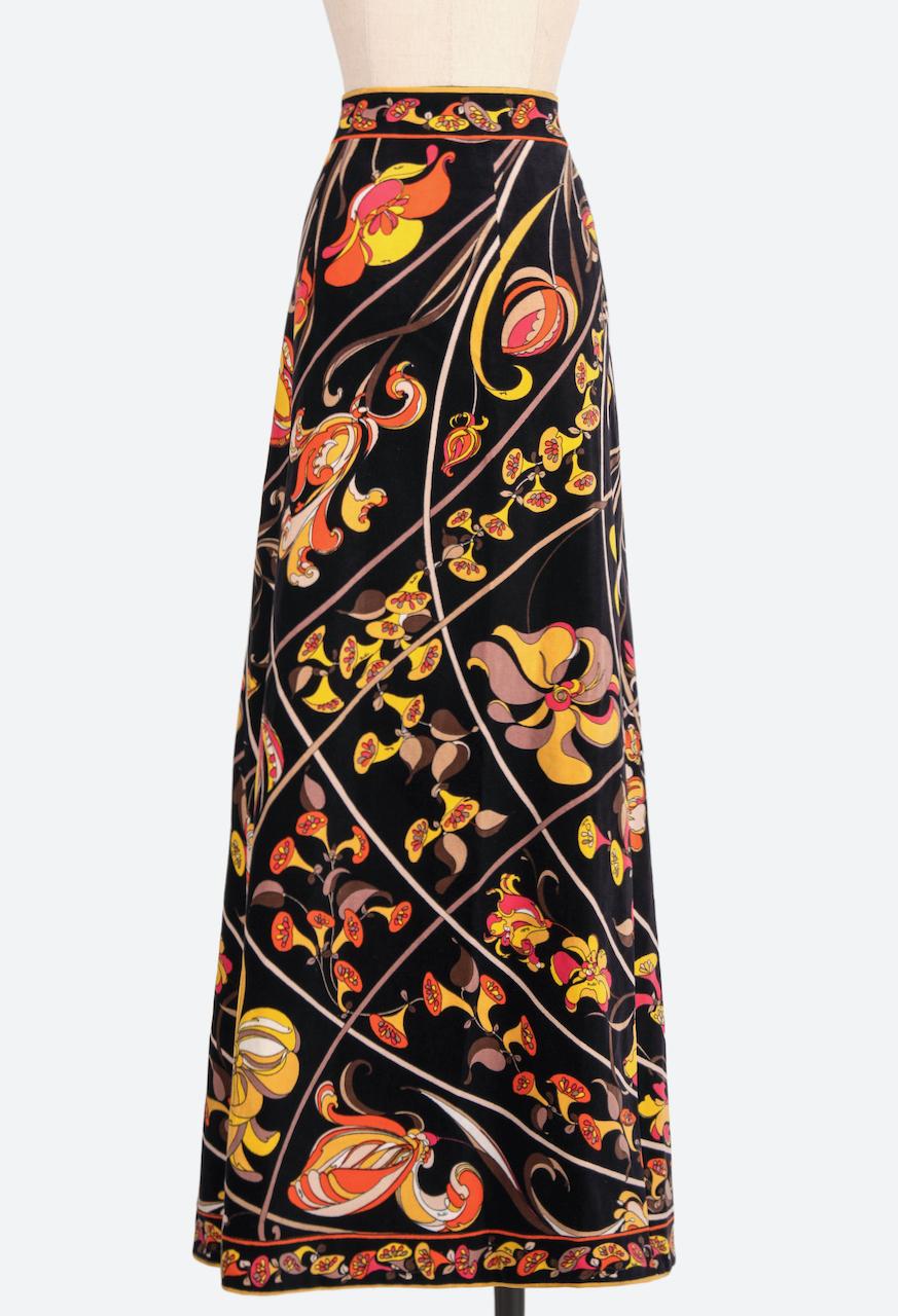 De las mujeres EMILIO PUCCI 1972 Negro Naranja Amarillo Firma Estampado Floral Terciopelo Maxi Falda