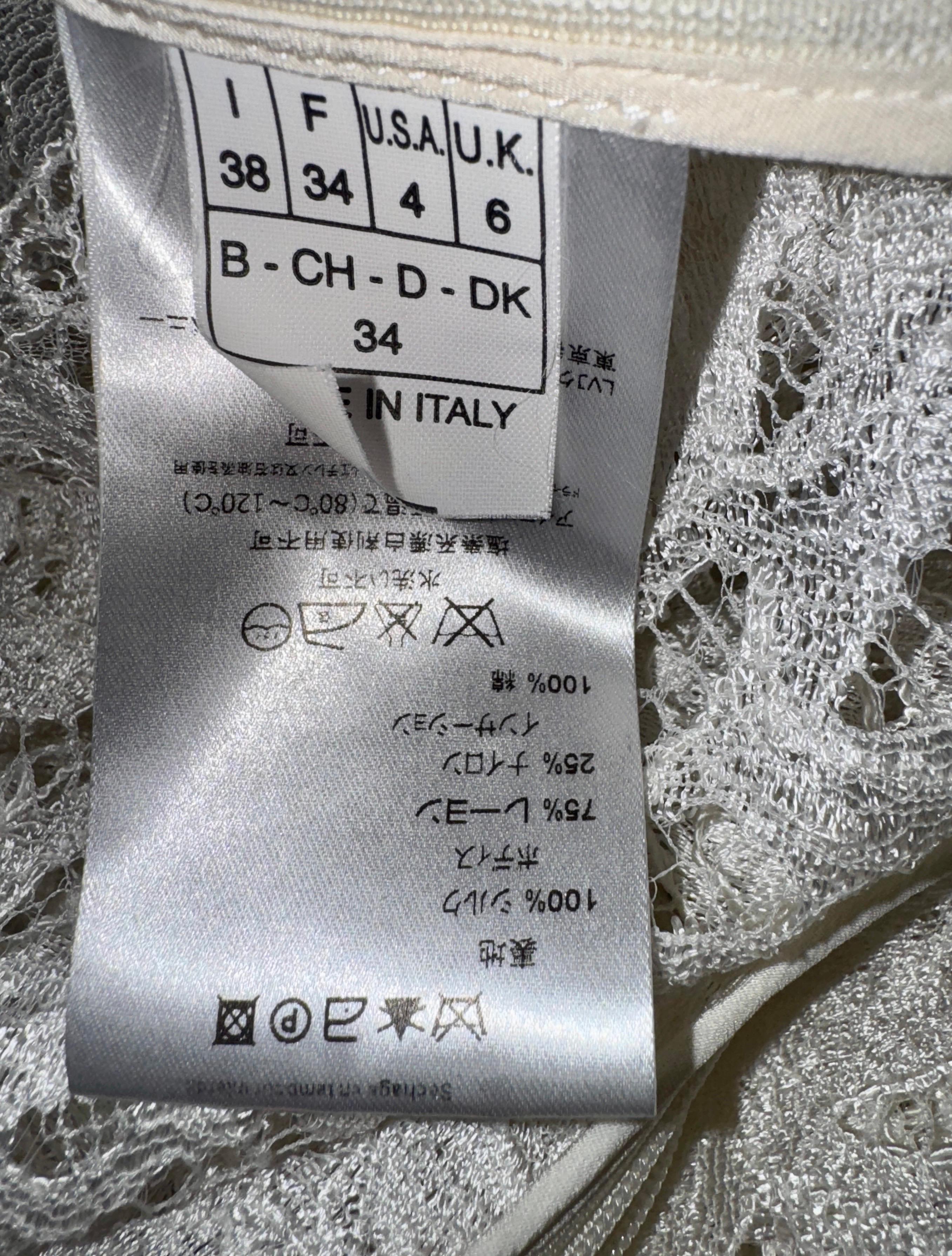 Emilio PUCCI by Peter Dundas Mini robe en dentelle ornée de pompons 38 en vente 6