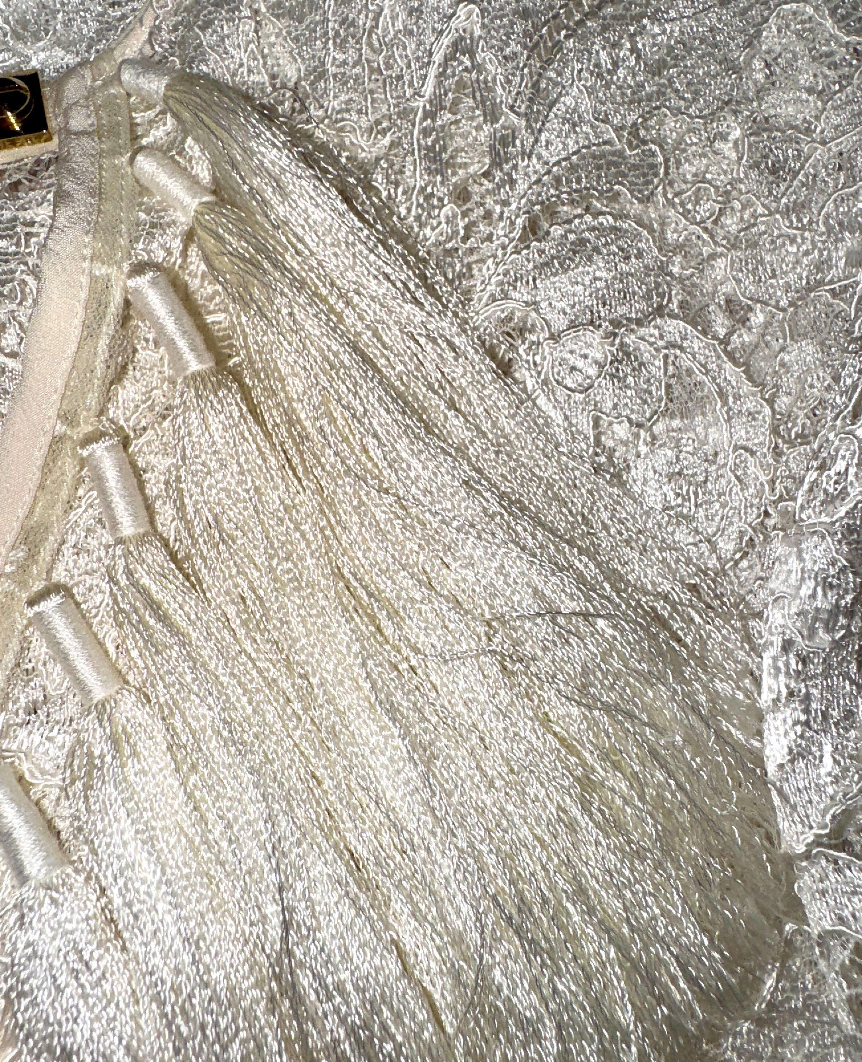 Emilio PUCCI by Peter Dundas Mini robe en dentelle ornée de pompons 38 en vente 3