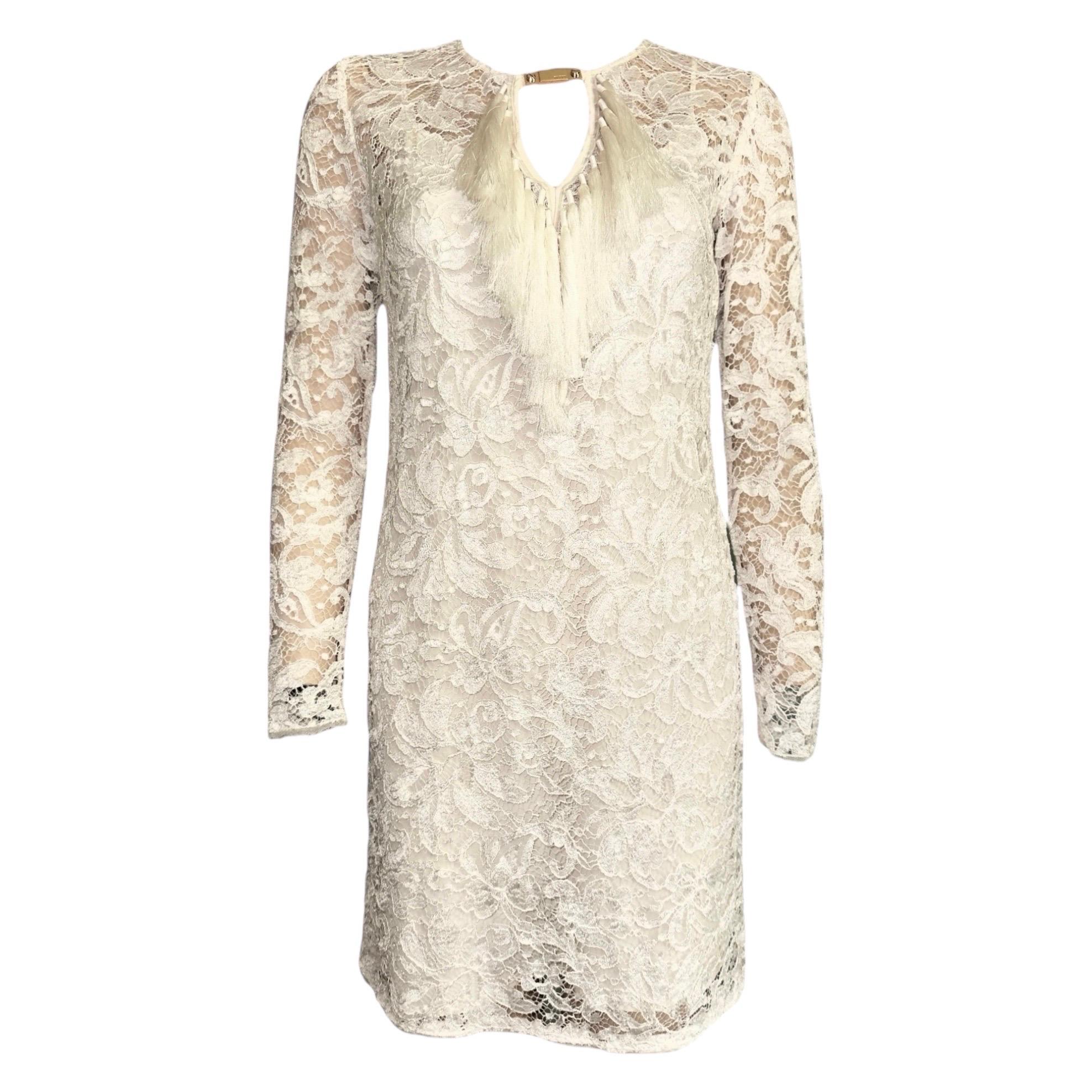 Emilio PUCCI by Peter Dundas Mini robe en dentelle ornée de pompons 38 en vente