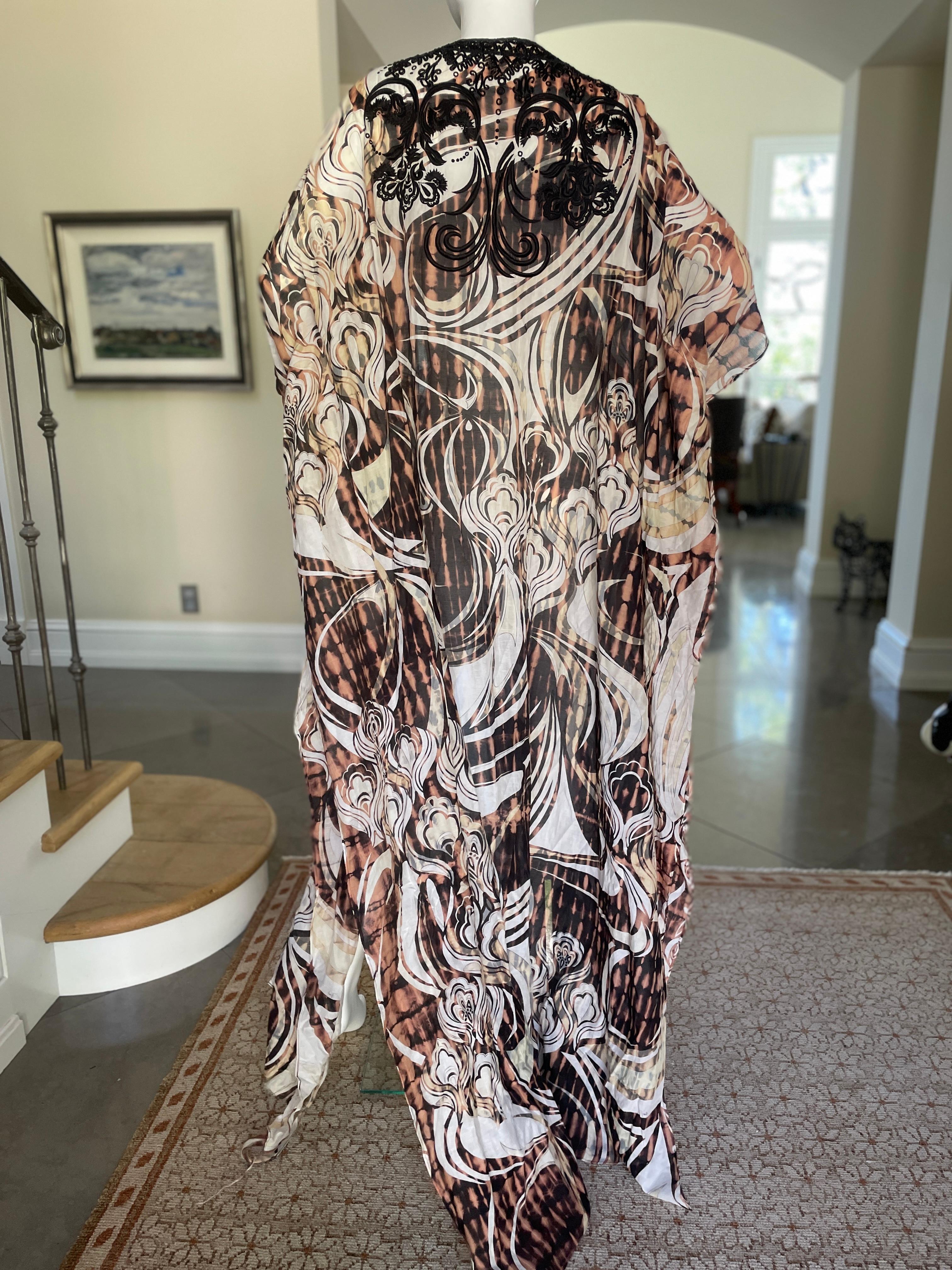 Emilio Pucci by Peter Dundas Vintage Caftan Kaftan Dress with Corset Lacing
This is so pretty, please use the zoom feature to see the details.
There is no brand label , but Emilio is printed throughout the fabric.
One size fits all.
Bust 55