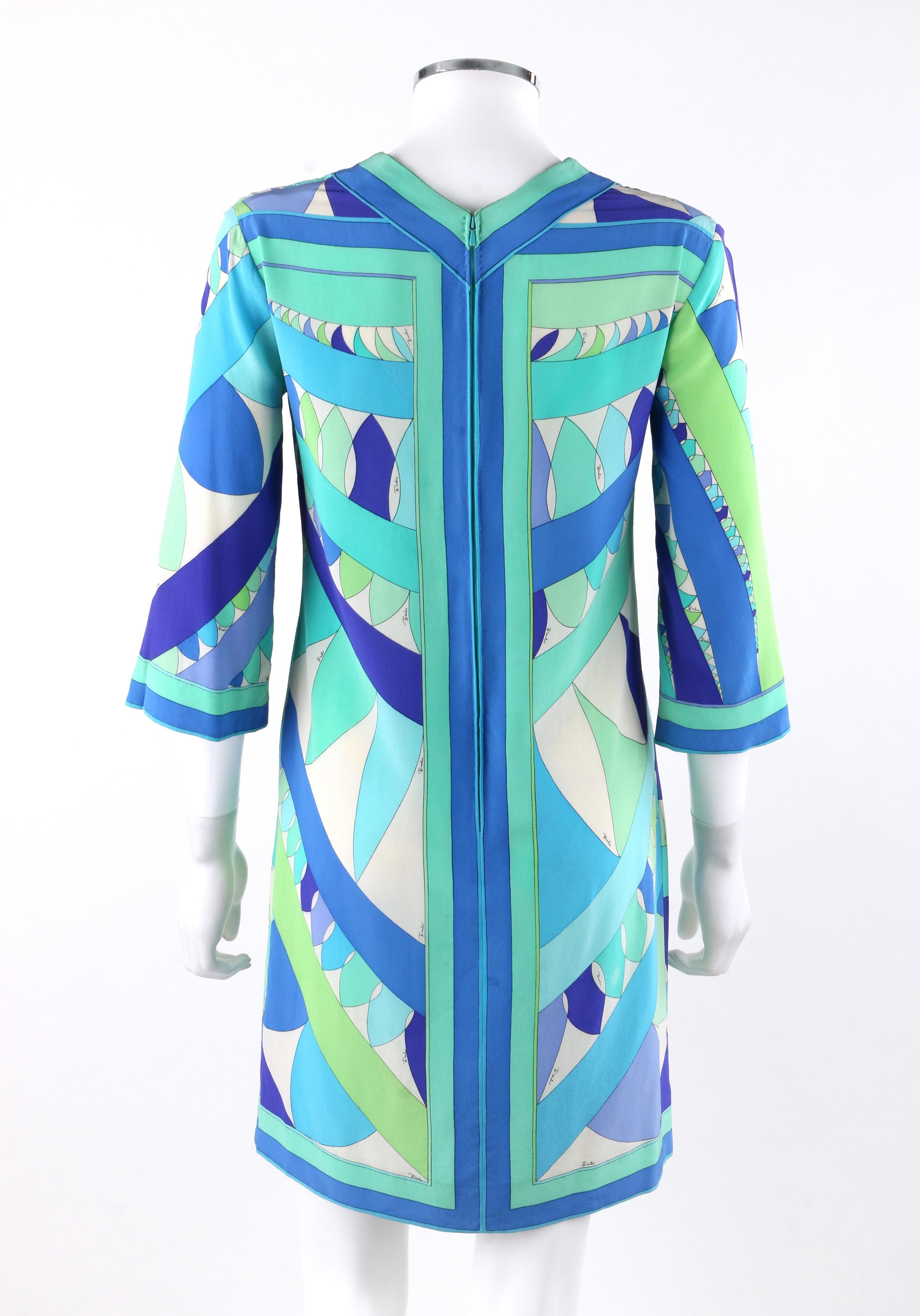 EMILIO PUCCI Robe droite bleue verte à imprimé signature géométrique des années 1960 Pour femmes en vente