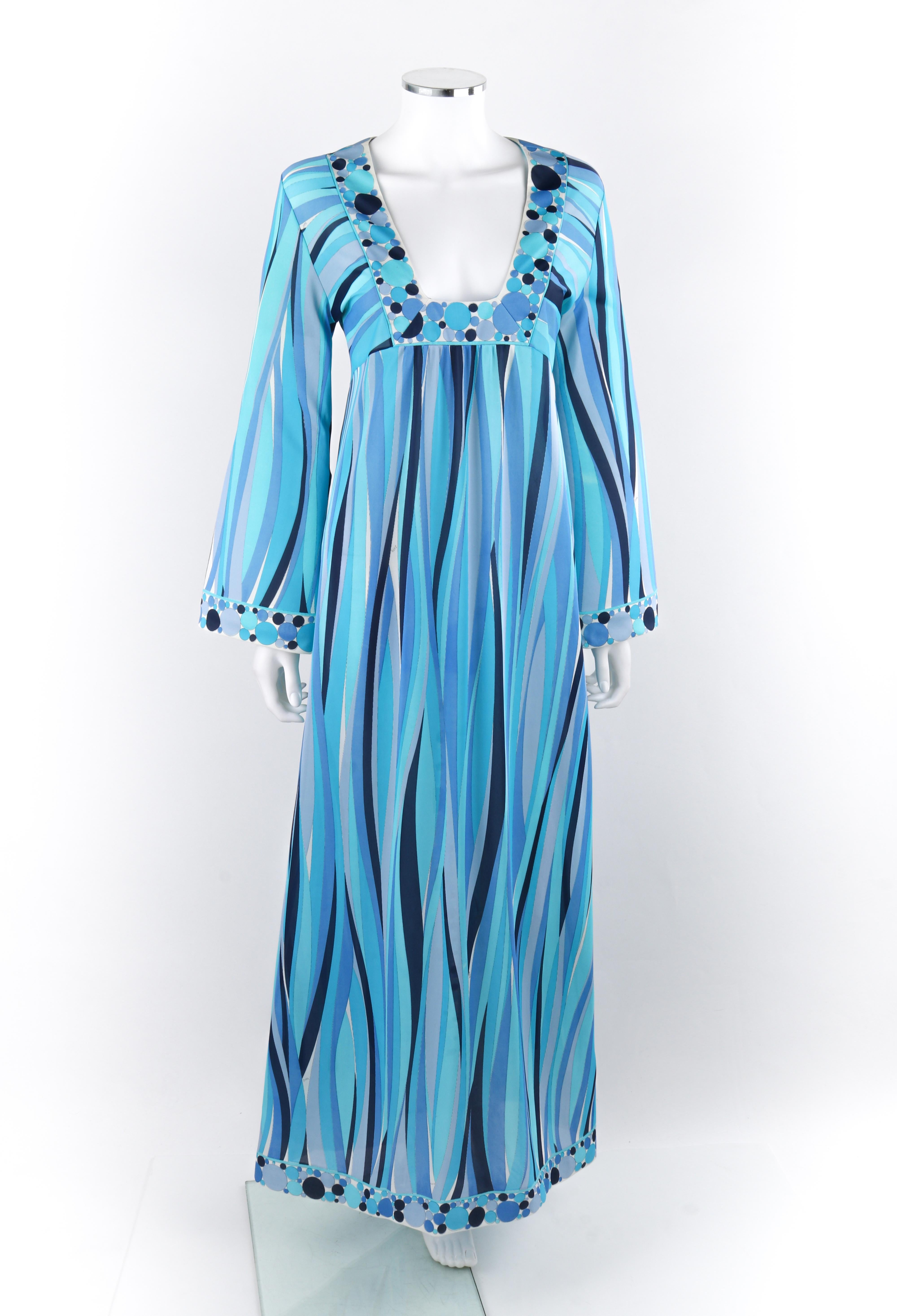 Femme Vêtements Articles de plage et maillots de bain Paréos Robe de plage à imprimé graphique Coton Emilio Pucci en coloris Bleu 
