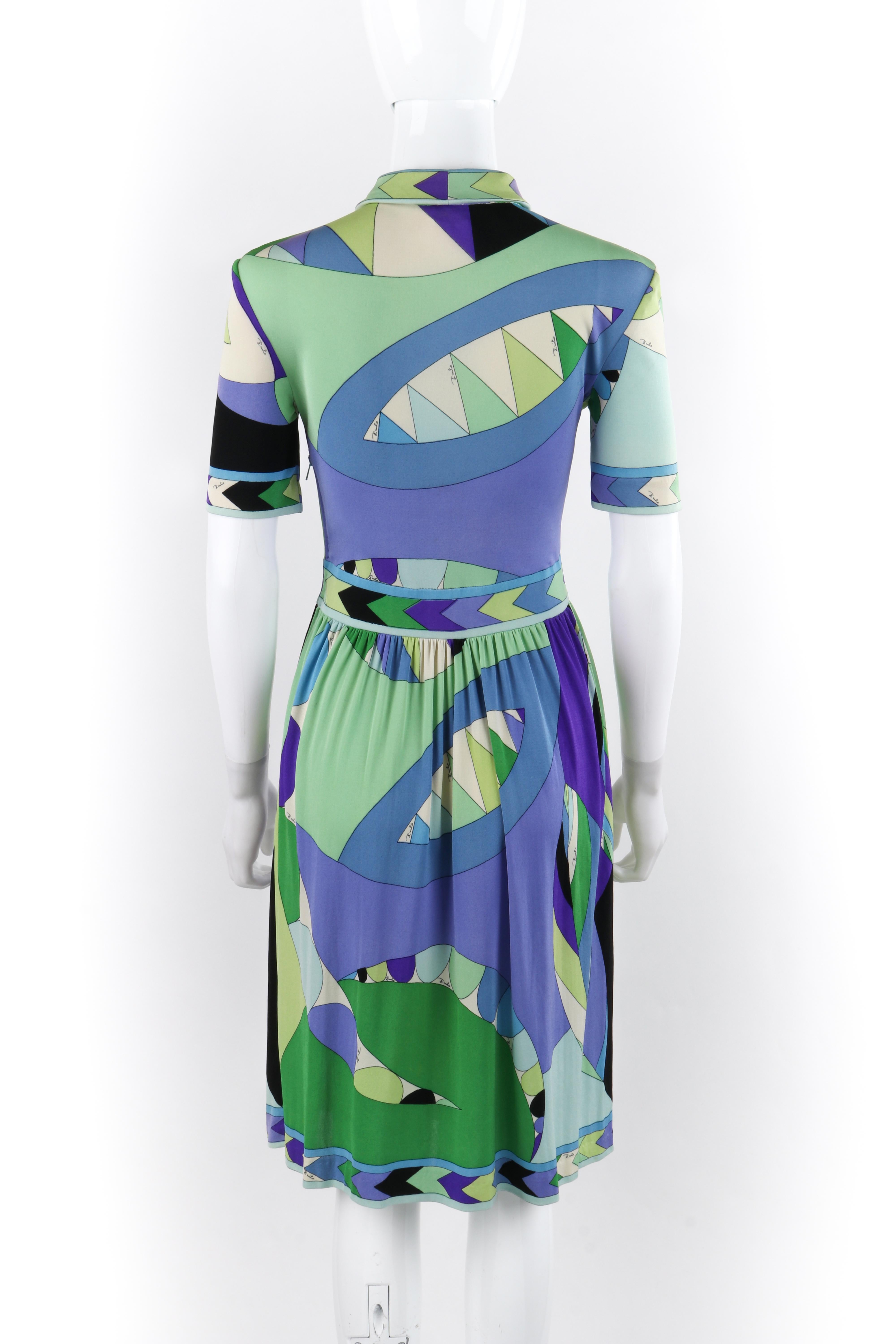 EMILIO PUCCI c.1960’s Button Front Signature Geometric SS Silk Day Dress In Fair Condition For Sale In Thiensville, WI