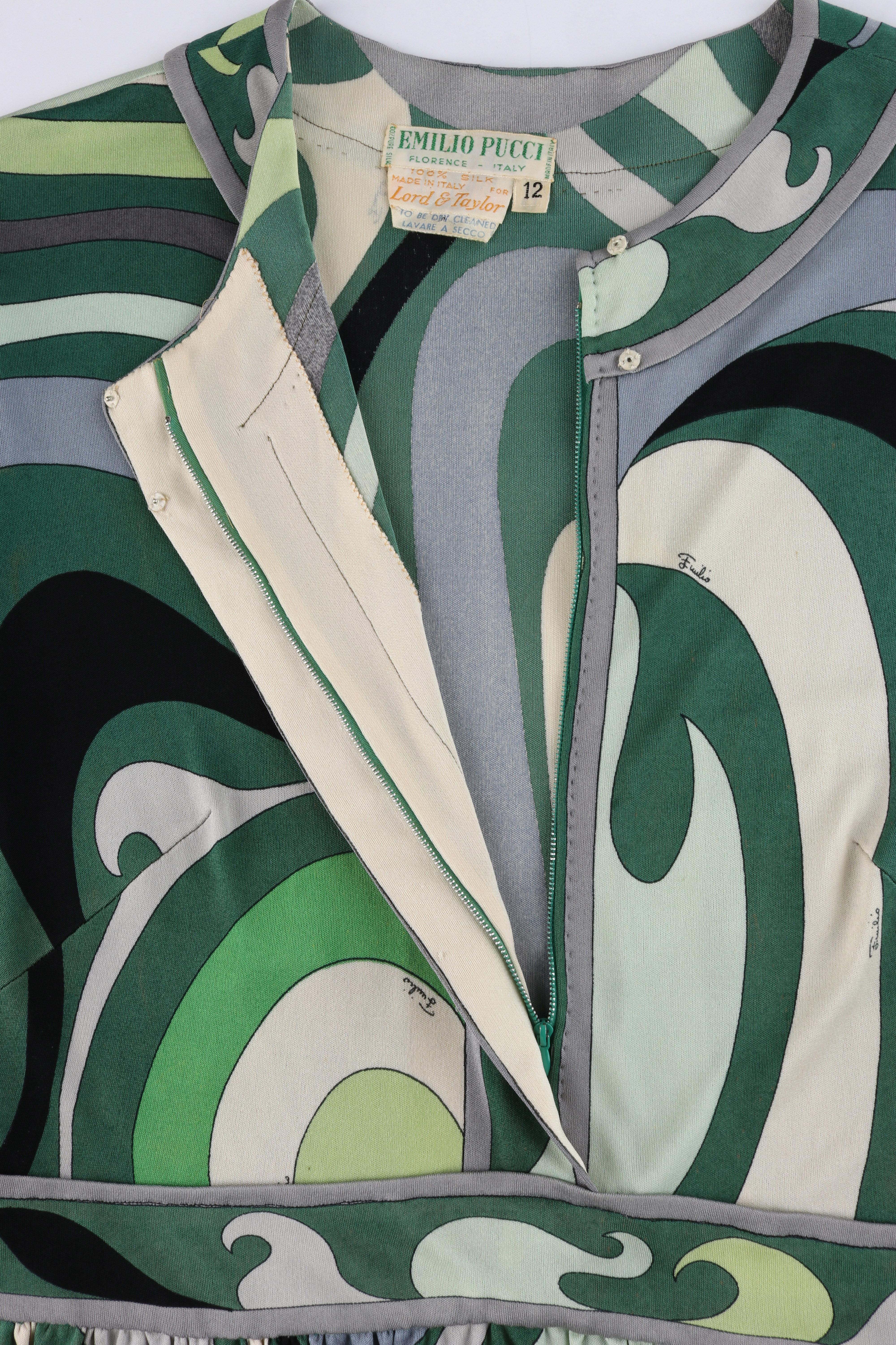 EMILIO PUCCI c.1960’s Green Signature Op Art Long Sleeve Silk Jersey Shift Dress For Sale 1