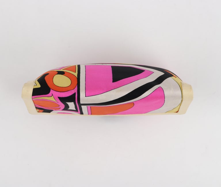 EMILIO PUCCI ca. 1960er Mehrfarbige Clutch aus Seide und Leder mit geometrischem Op Art Druck aus Seide bei 1stDibs