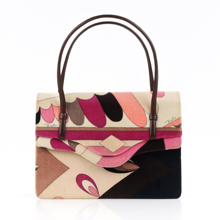 EMILIO PUCCI ca. 1960er Mehrfarbige Mini Handtasche aus Samt mit abstraktem Druck und Henkel im Angebot bei 1stDibs mini handtasche mit henkel