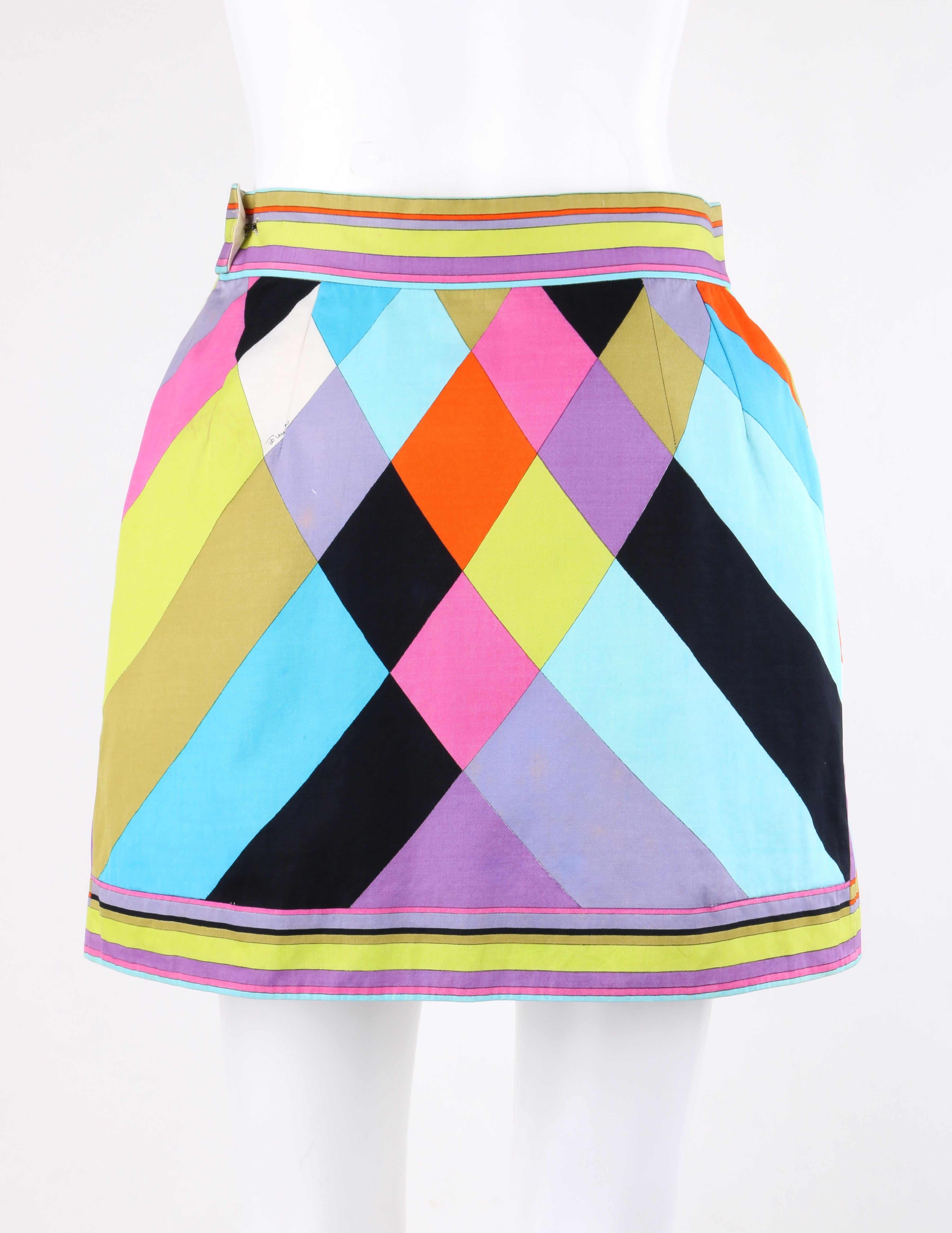 EMILIO PUCCI c.1965 Multicolor Geometric Signature Print A-Line Mini Skirt In Good Condition In Thiensville, WI