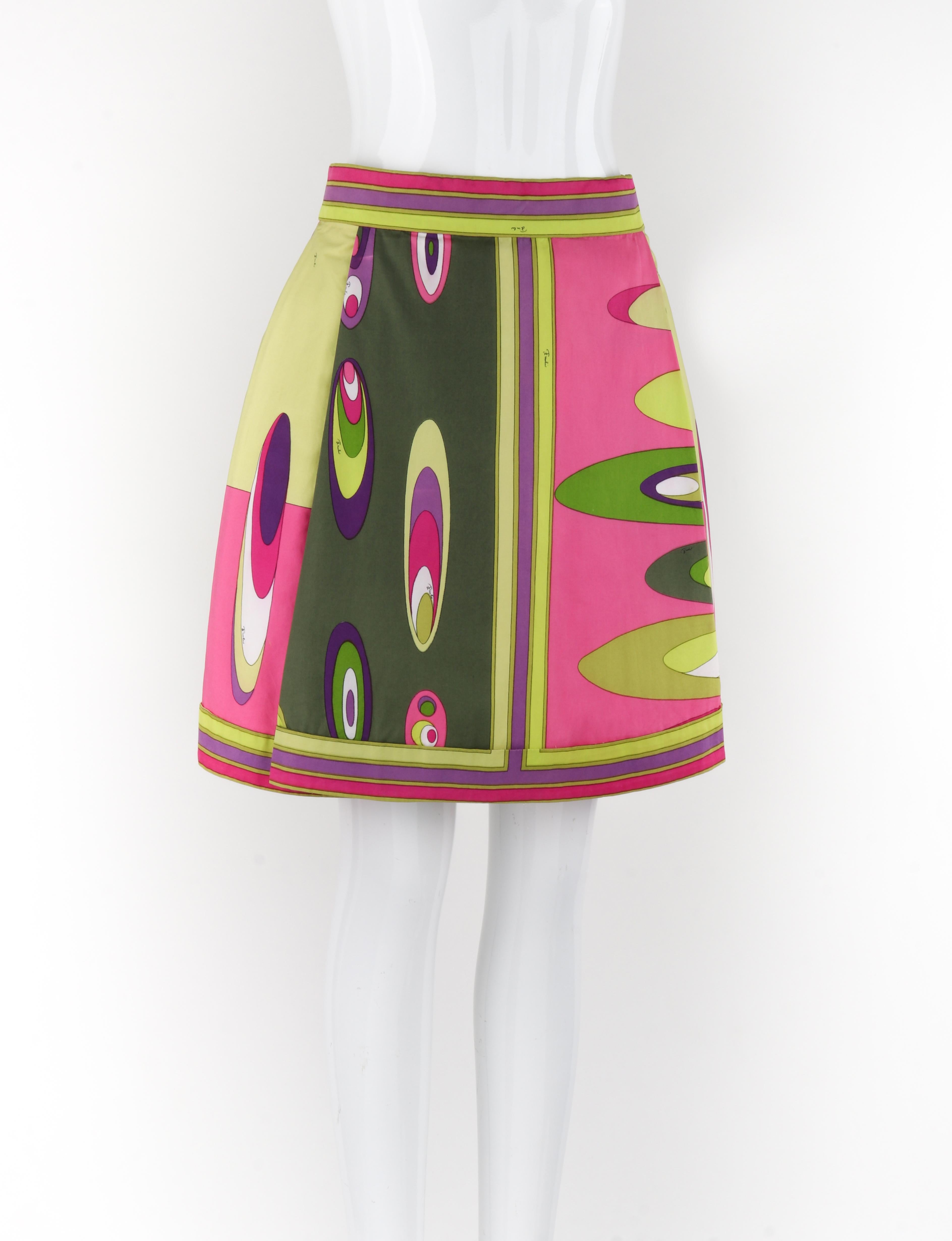 Marron EMILIO PUCCI - Mini-jupe plissée trapèze Op Art à imprimé signature multicolore, circa 1969 en vente