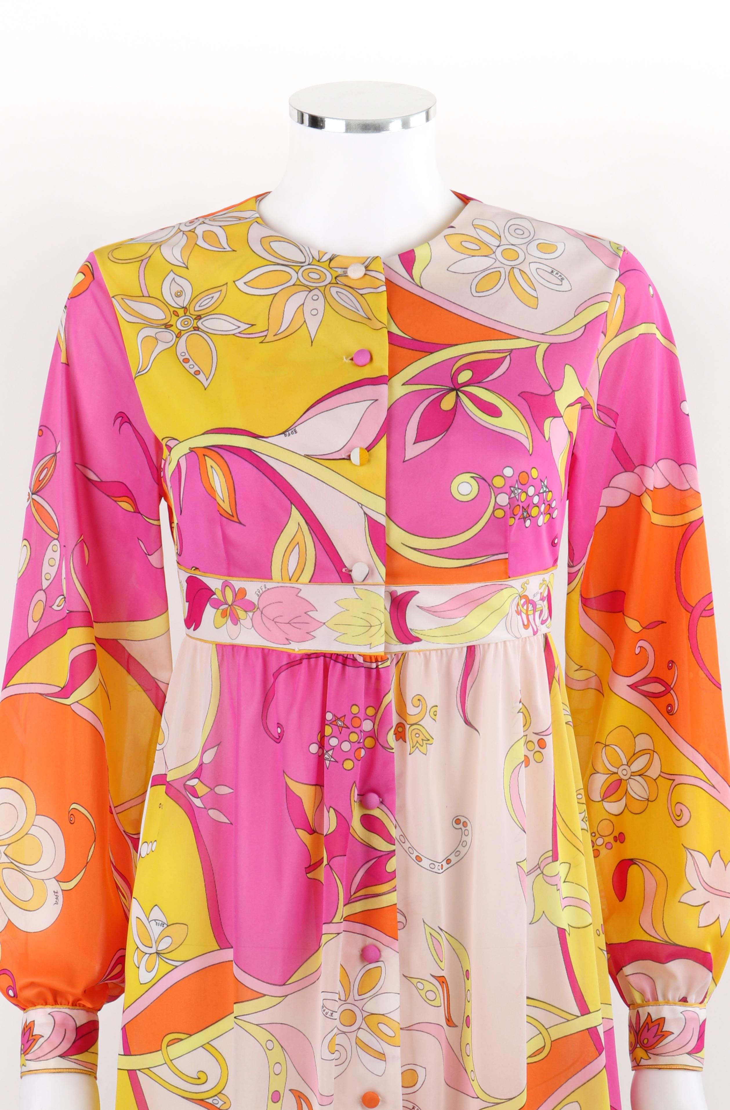 EMILIO PUCCI Robe babydoll boutonnée en soie multicolore à motifs floraux, années 1970  Bon état - En vente à Thiensville, WI