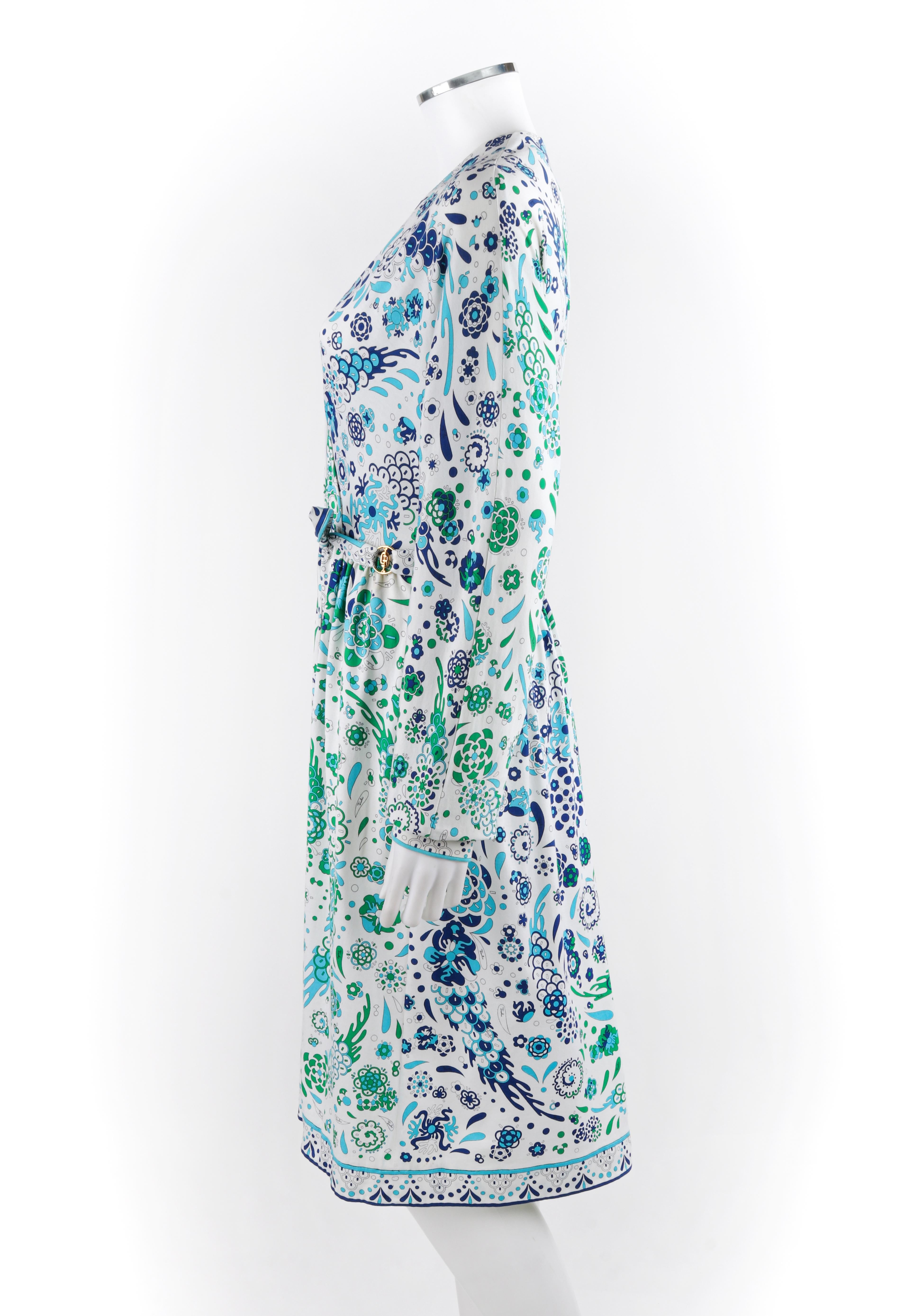 EMILIO PUCCI - Robe portefeuille à fleurs dégradées bicolores avec ceinture emblématique, années 1970  en vente 3