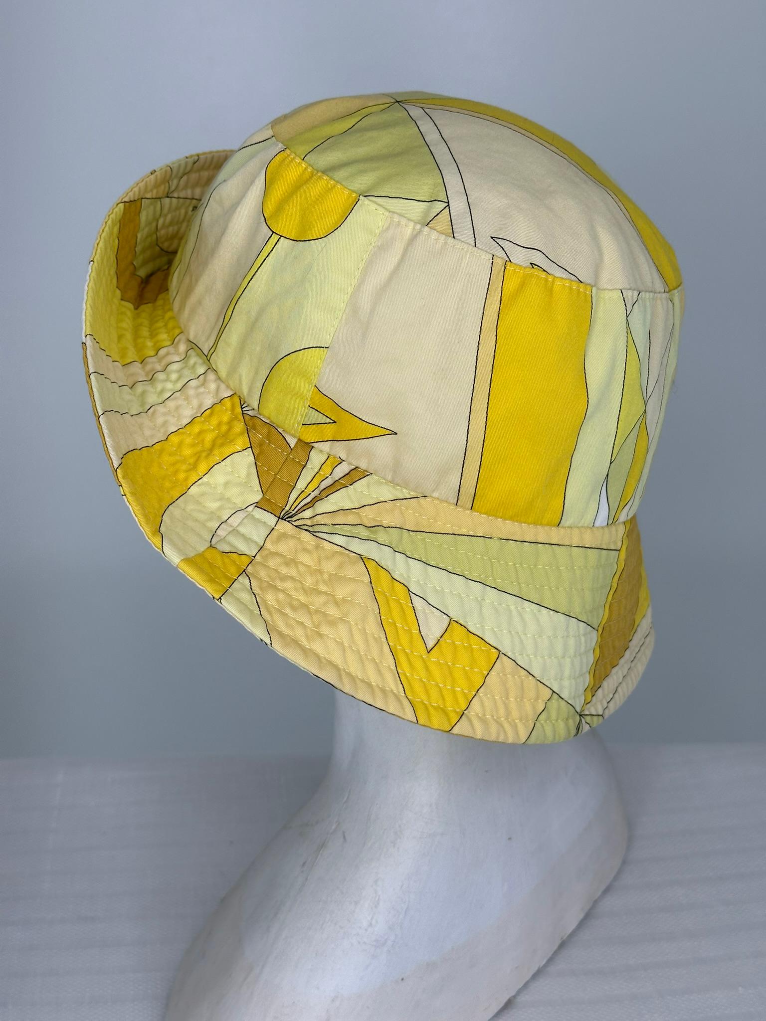 Emilio Pucci Chapeau baquet à poche en coton imprimé S-M Bon état - En vente à West Palm Beach, FL