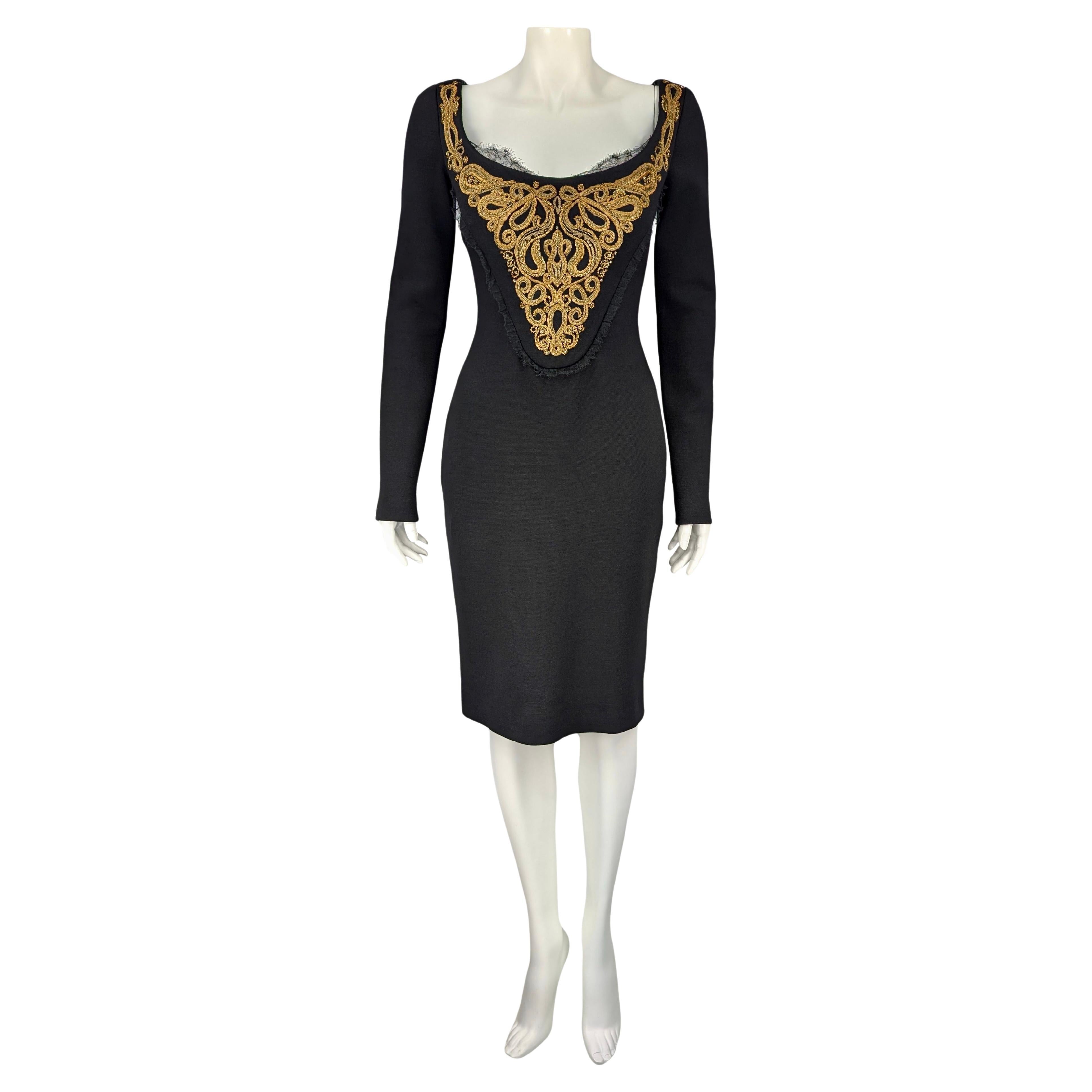 Emilio Pucci
Dress Collection Fall 2011
Dark blue jersey wool
Bustier bodice embroidered with gold metallic threads
Size IT 42 - US 8
Made in Italy
Measures:
Length cm. 91,5
Shoulders cm. 42
Bust cm. 41
Waist cm. 33
Hips cm. 42
Sleeve cm. 63
Very