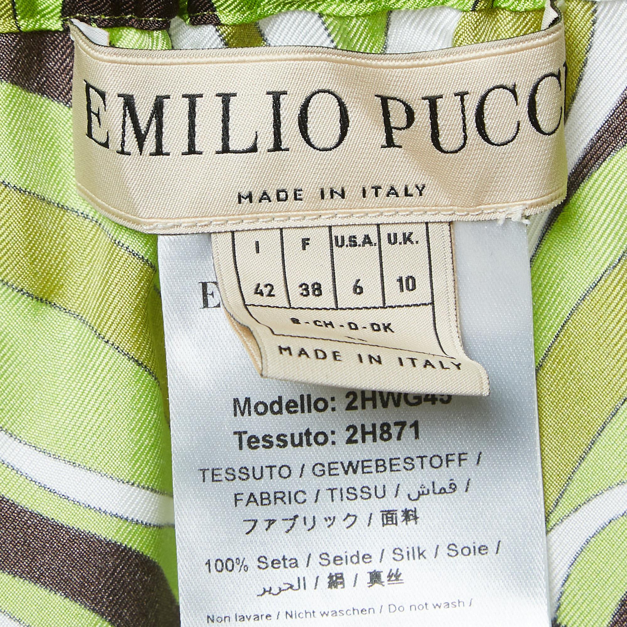Emilio Pucci Green Printed Silk Pareo M In Excellent Condition For Sale In Dubai, Al Qouz 2