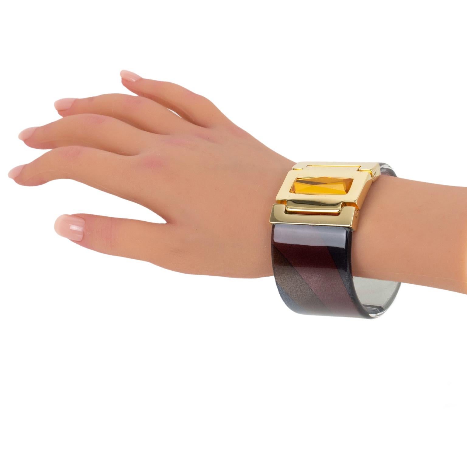 Emilio Pucci Bracciale in metallo dorato con acrilico e seta in vendita 5