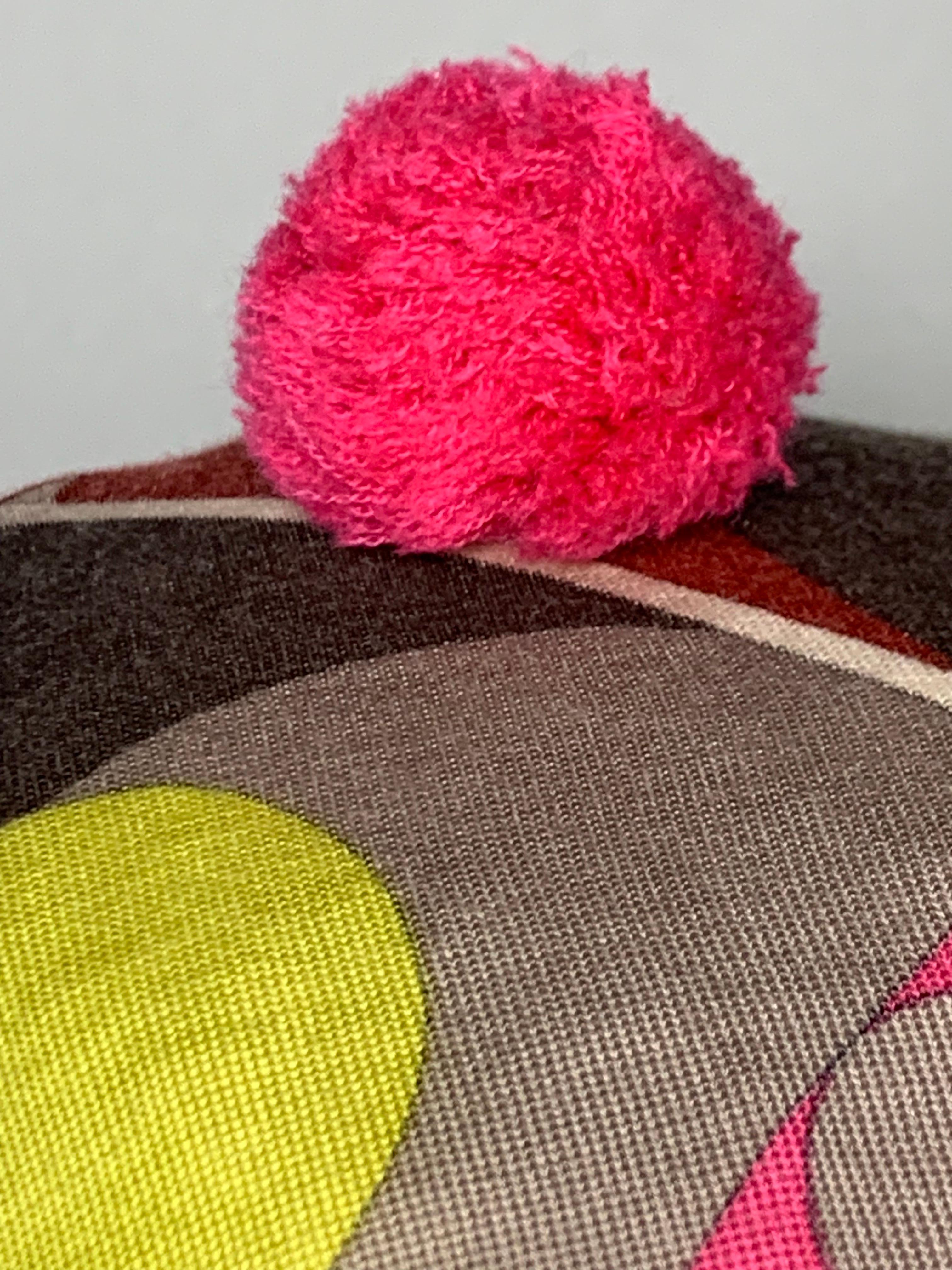 Emilio Pucci, berretto in maglia di lana merino con stampa mod e pompon In condizioni ottime in vendita a Gresham, OR
