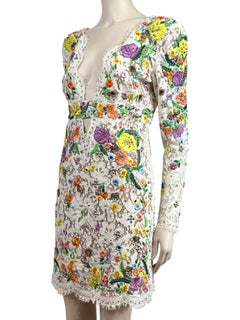 Emilio Pucci Peter Dundas, collection printemps 2015, look n° 1 : robe à fleurs en dentelle guipure