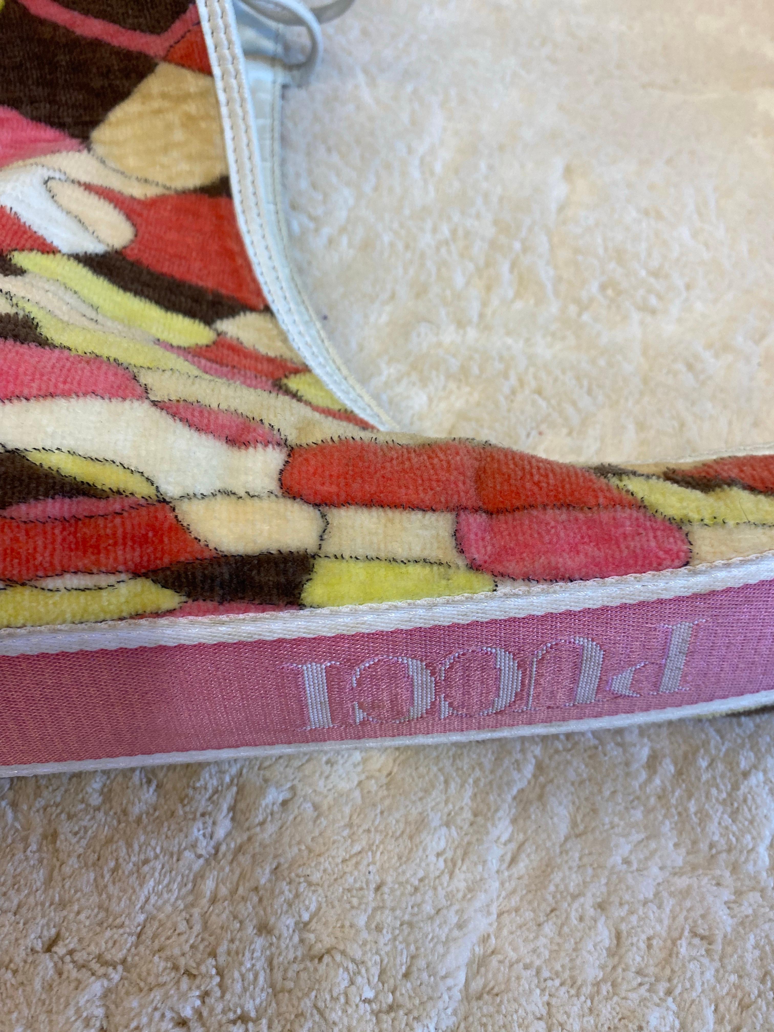 Emilio Pucci Tasche mit rosa Details. im Angebot 3