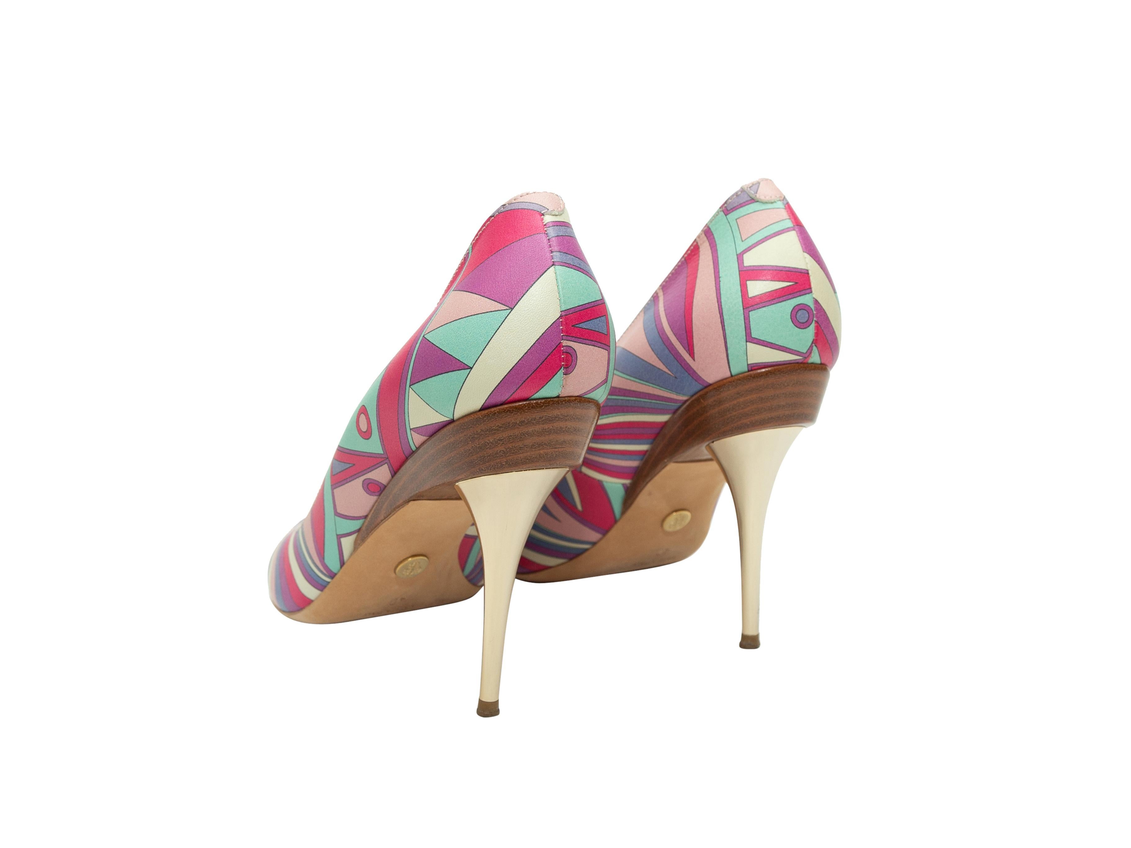 Emilio Pucci Pink & Multicolor Printed Peep-Toe Pumps In Good Condition In New York, NY