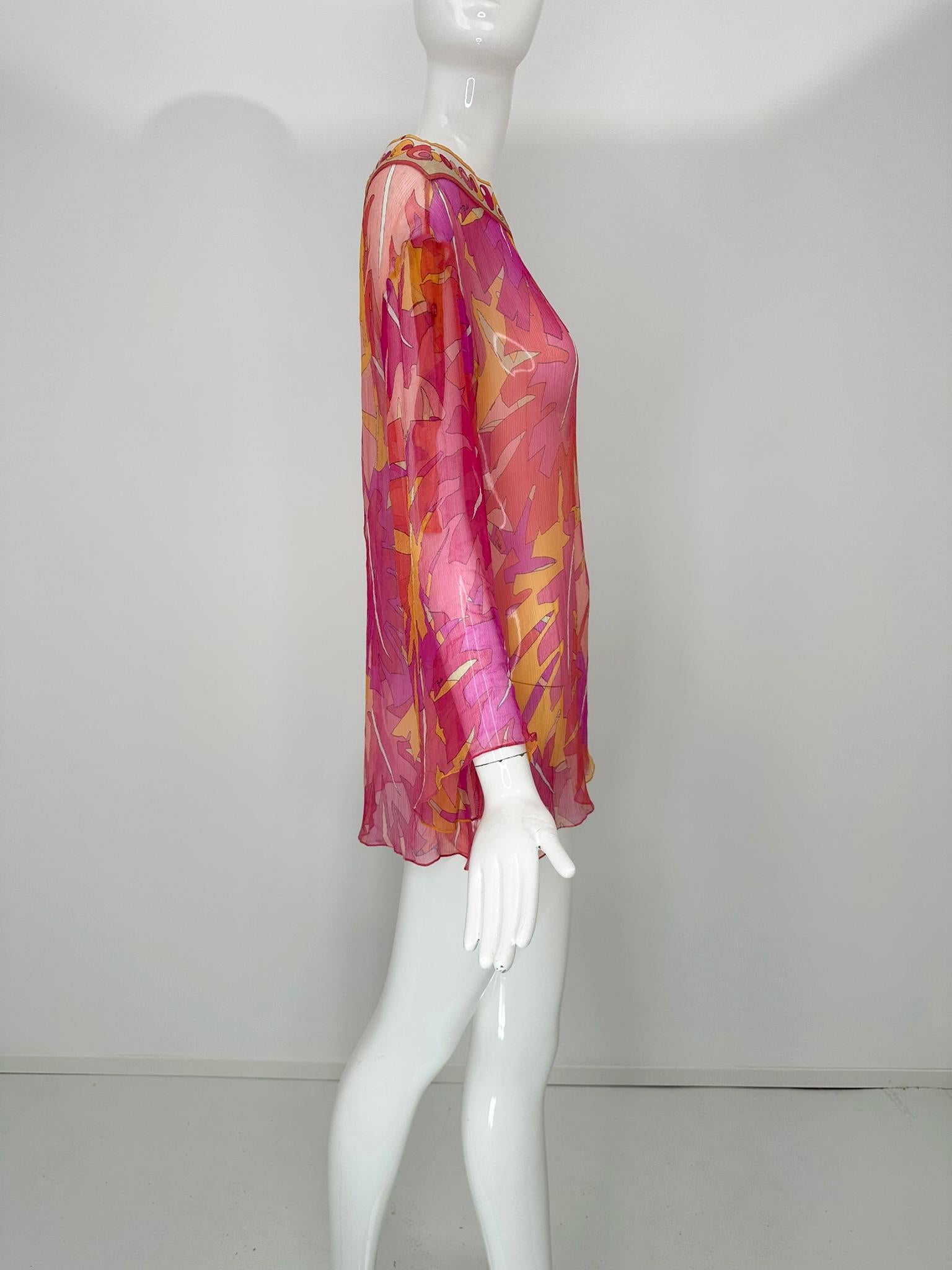 Emilio Pucci - Top a tunica in chiffon di seta trasparente con stampa rosa e fogliame tropicale 8 in vendita 6