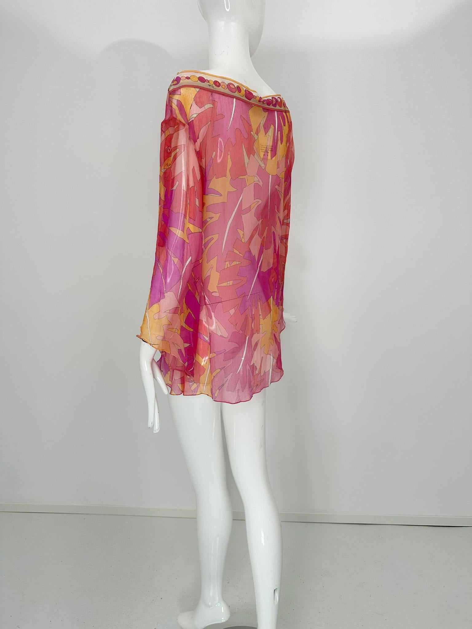 Emilio Pucci - Top a tunica in chiffon di seta trasparente con stampa rosa e fogliame tropicale 8 in vendita 2