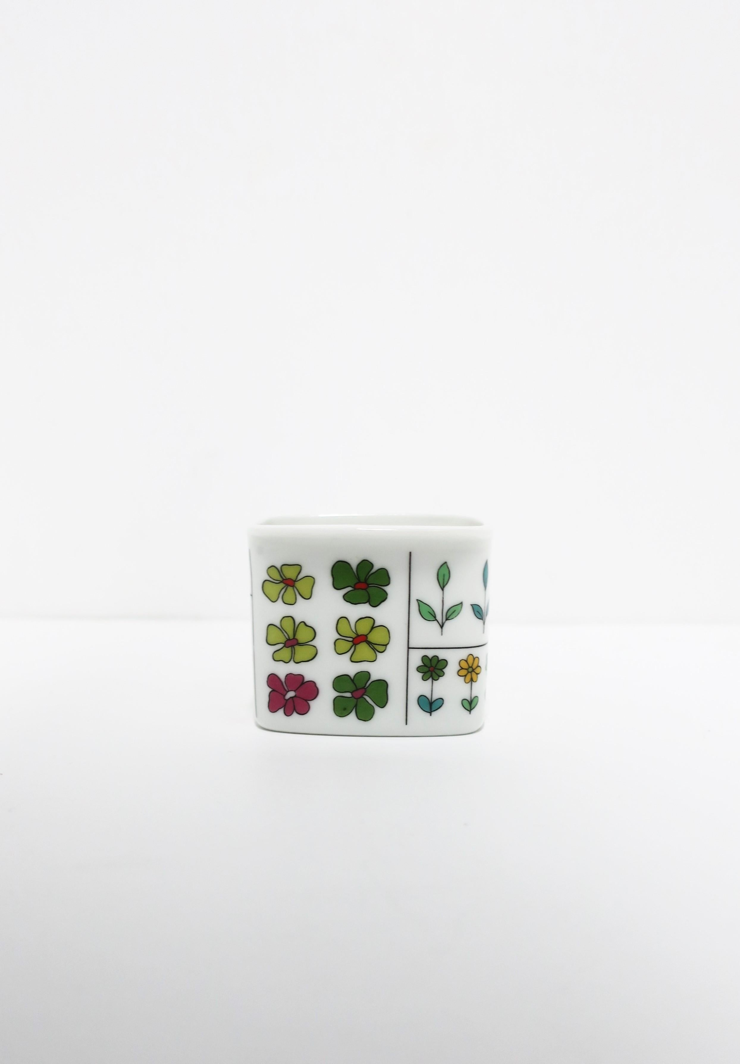 20ième siècle Récipient en porcelaine Emilio Pucci & Hans Theo Baumann pour Rosenthal Studio-Line en vente