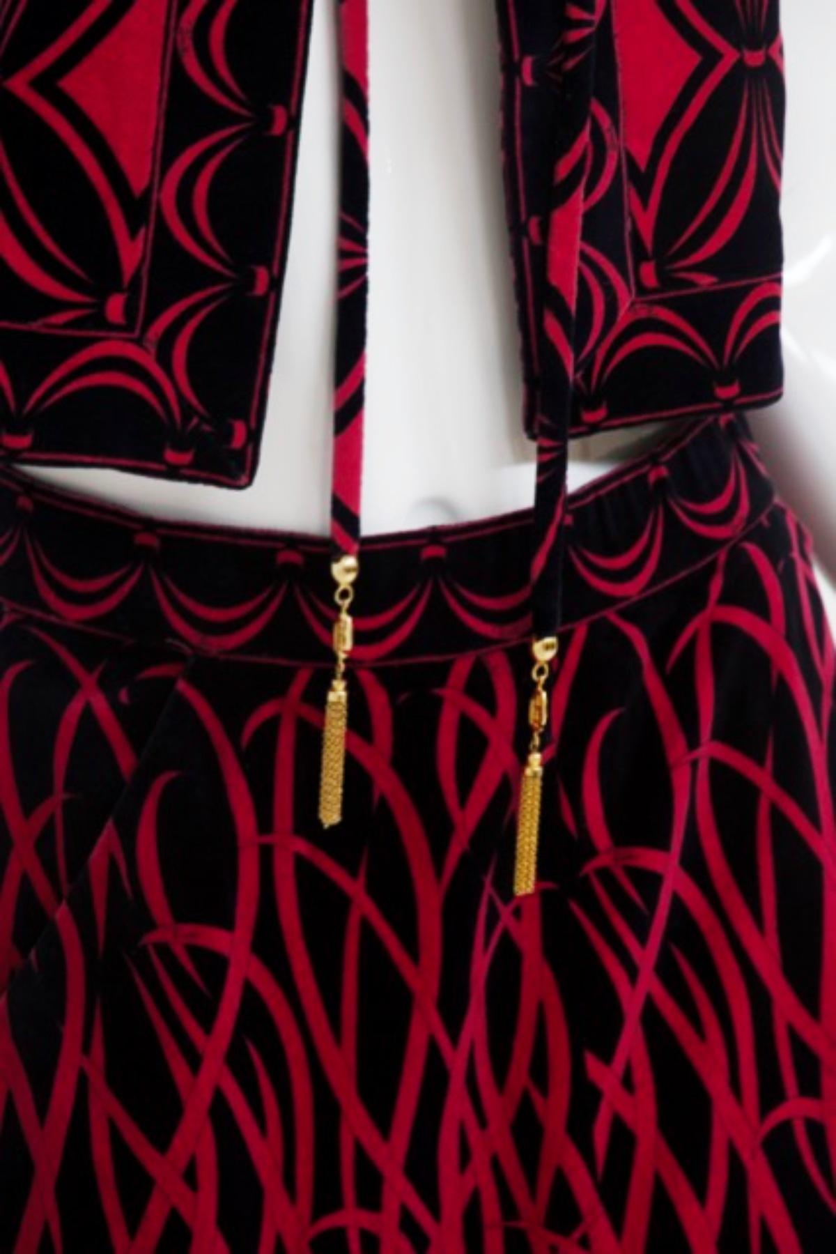 Emilio Pucci Psychedelic Velvet Two Pieces Suit In Good Condition For Sale In Milano, IT