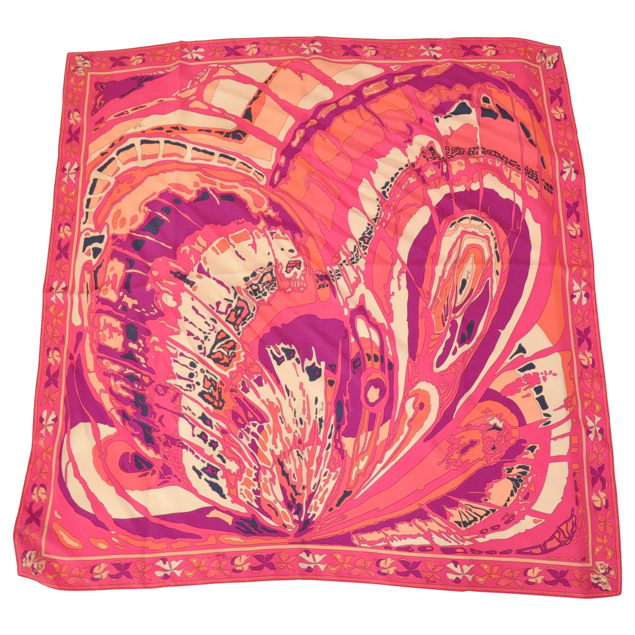 Emilio Pucci - Écharpe en soie « papillons » aux nuances audacieuses fuchsia et violettes, signature