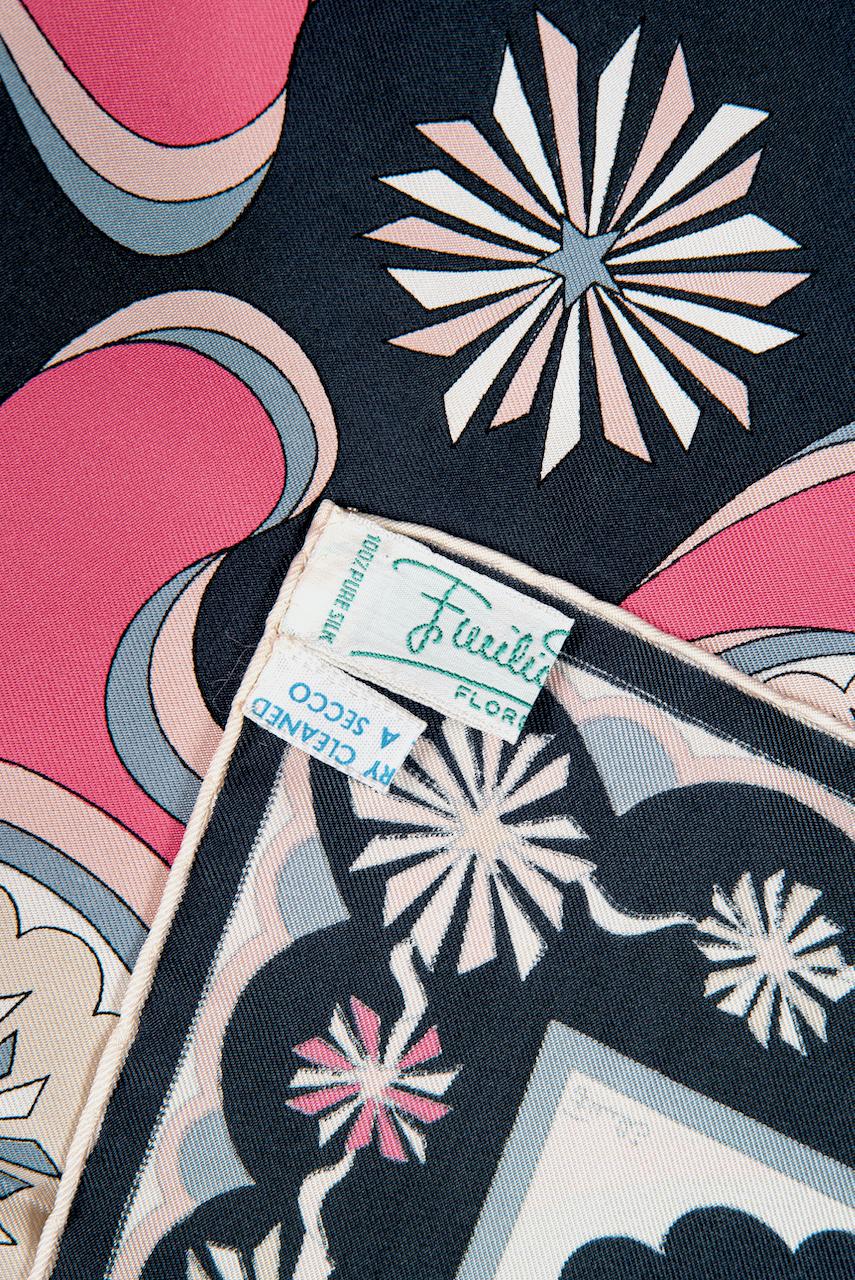 EMILIO PUCCI Signature Floral Print Pink & Schwarzer Seidenköperschal:: frühe 1970er Jahre 2