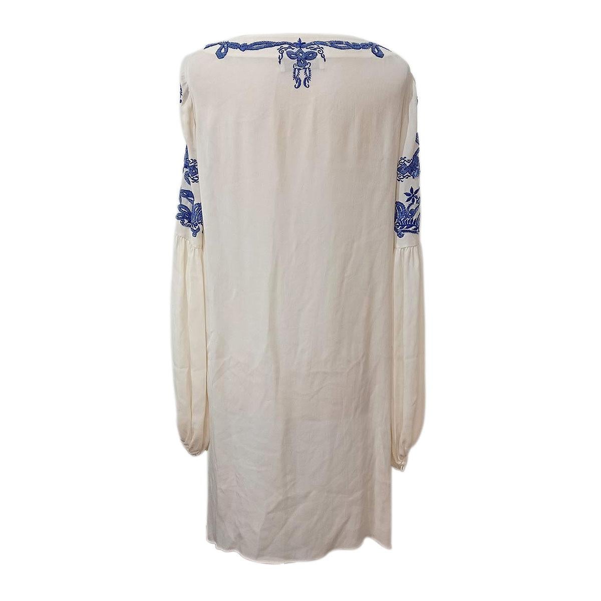 Beautiful blouse by Emilio Pucci
Blouse
Silk
Cream white color
Long wide sleeve
Embellished with blue embroidery and beads
Boat neckline
With belt (not in pictures)
Total lenght cm 90 (35,43 inches)
Worldwide express shipping included in the price !