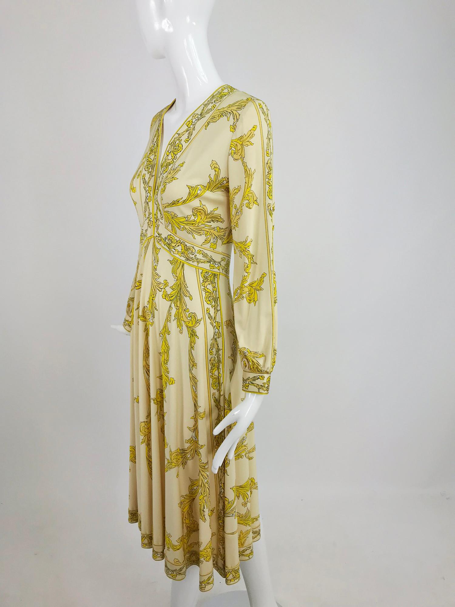 Emilio Pucci Silk jersey Print V Neck Dress 1970s 13