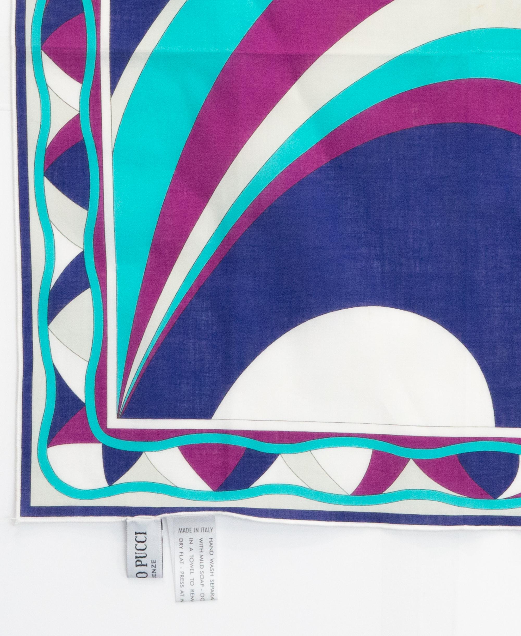Femenino o masculino Pañuelo de seda Emilio Pucci en venta