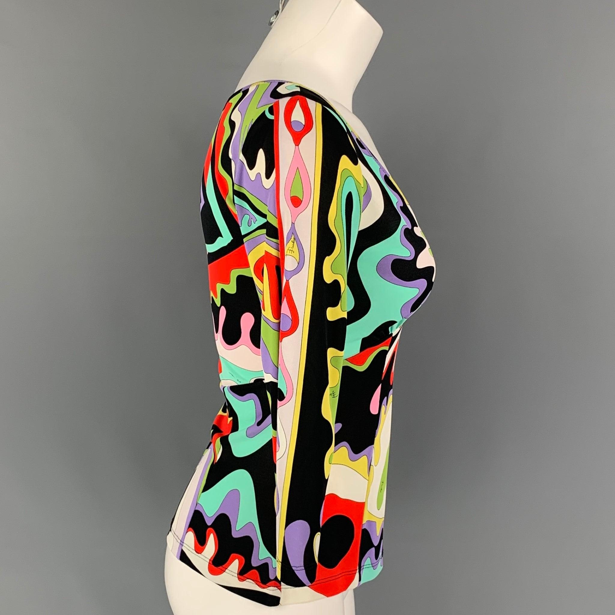EMILIO PUCCI blouse comes in a multi-color abstract rayon featuring a v-neck. Made in Italy.
Very Good
Pre-Owned Condition. 

Marked:   I 40 / F 36 / USA 6 / UK 8  

Measurements: 
 
Shoulder: 15.5 inches  Bust: 32 inches  Sleeve: 18 inches  Length: