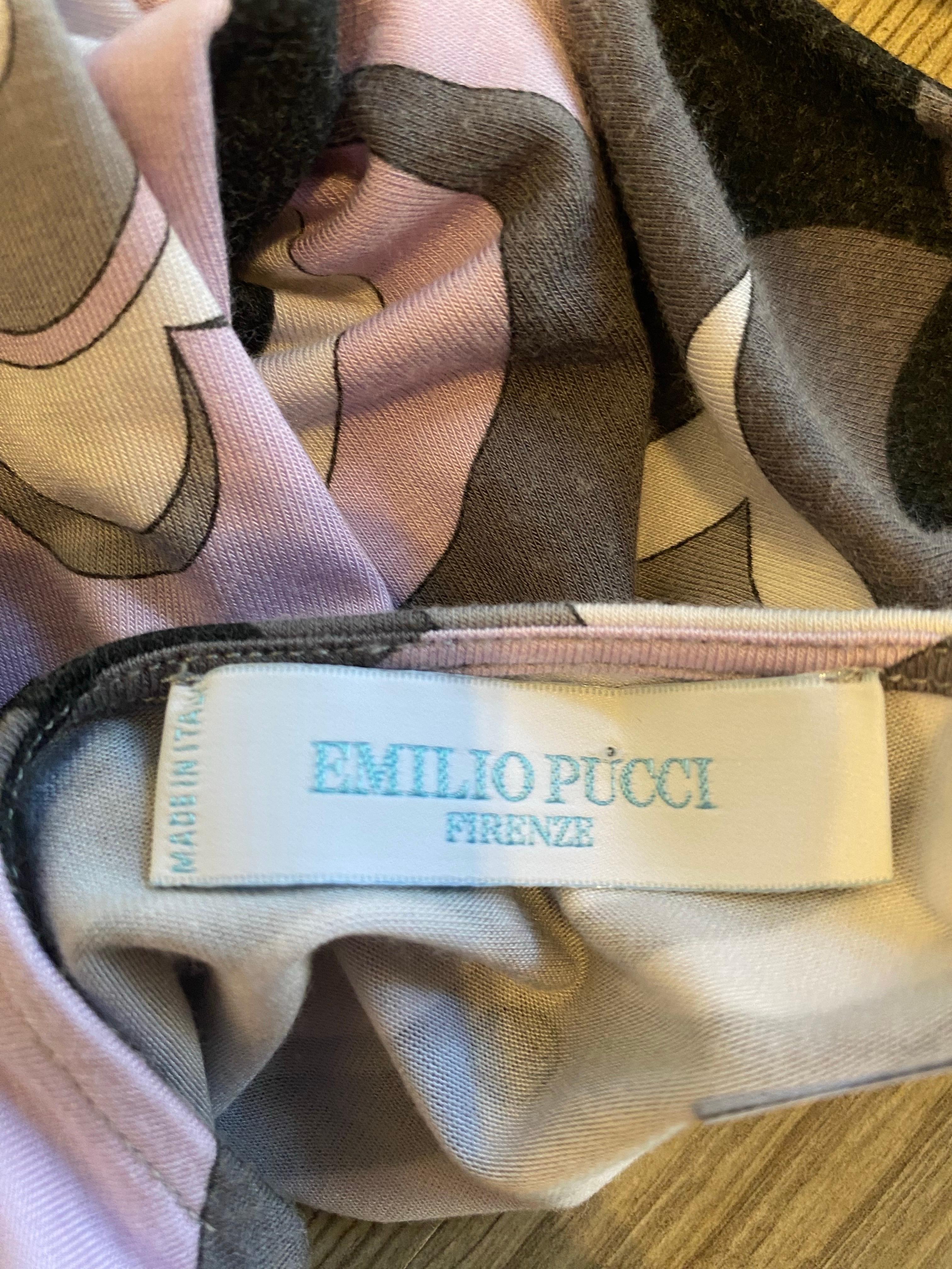 Emilio Pucci Oberteil in Grau- und Rosatönen. 7