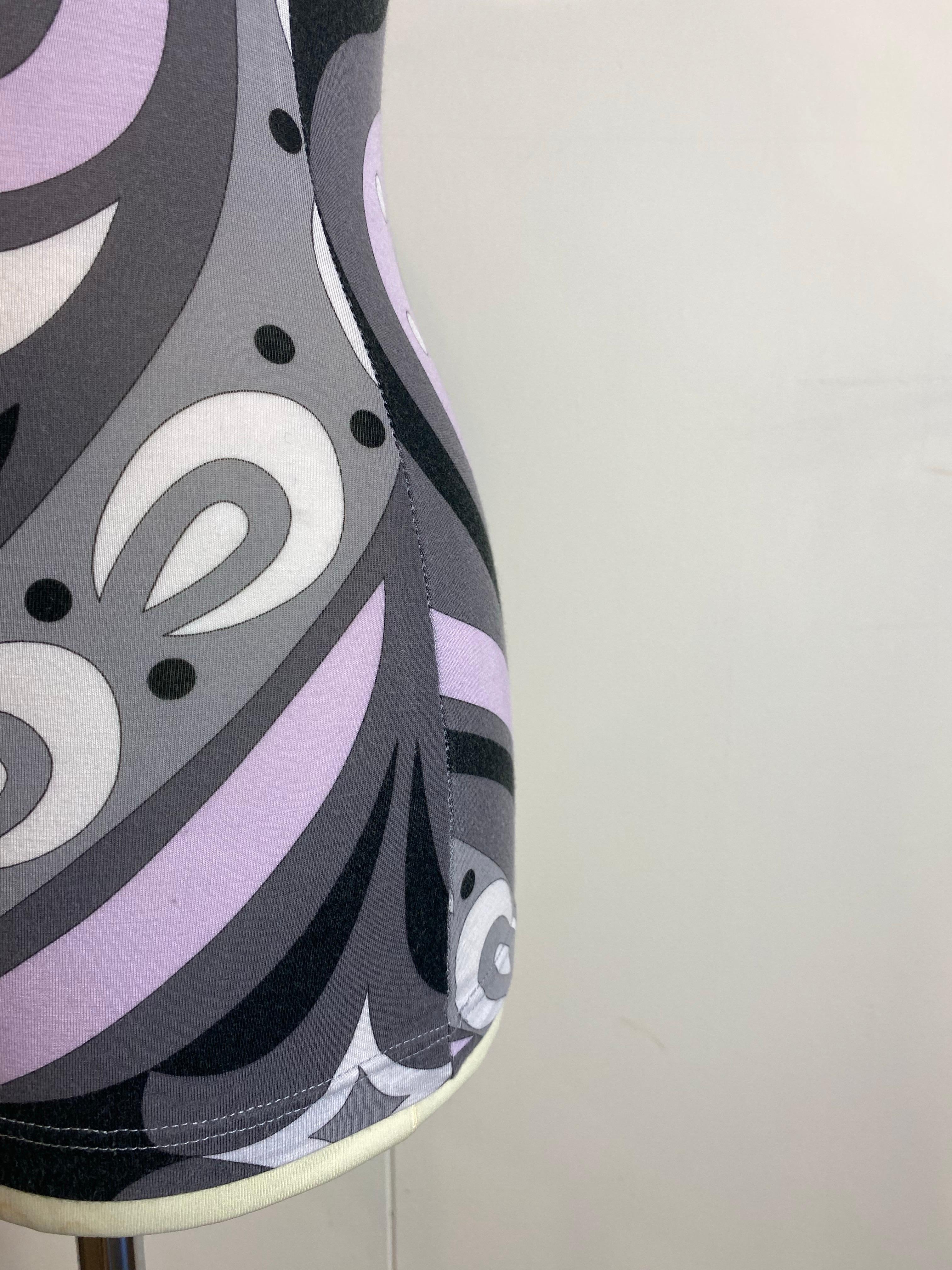Emilio Pucci Oberteil in Grau- und Rosatönen. 3