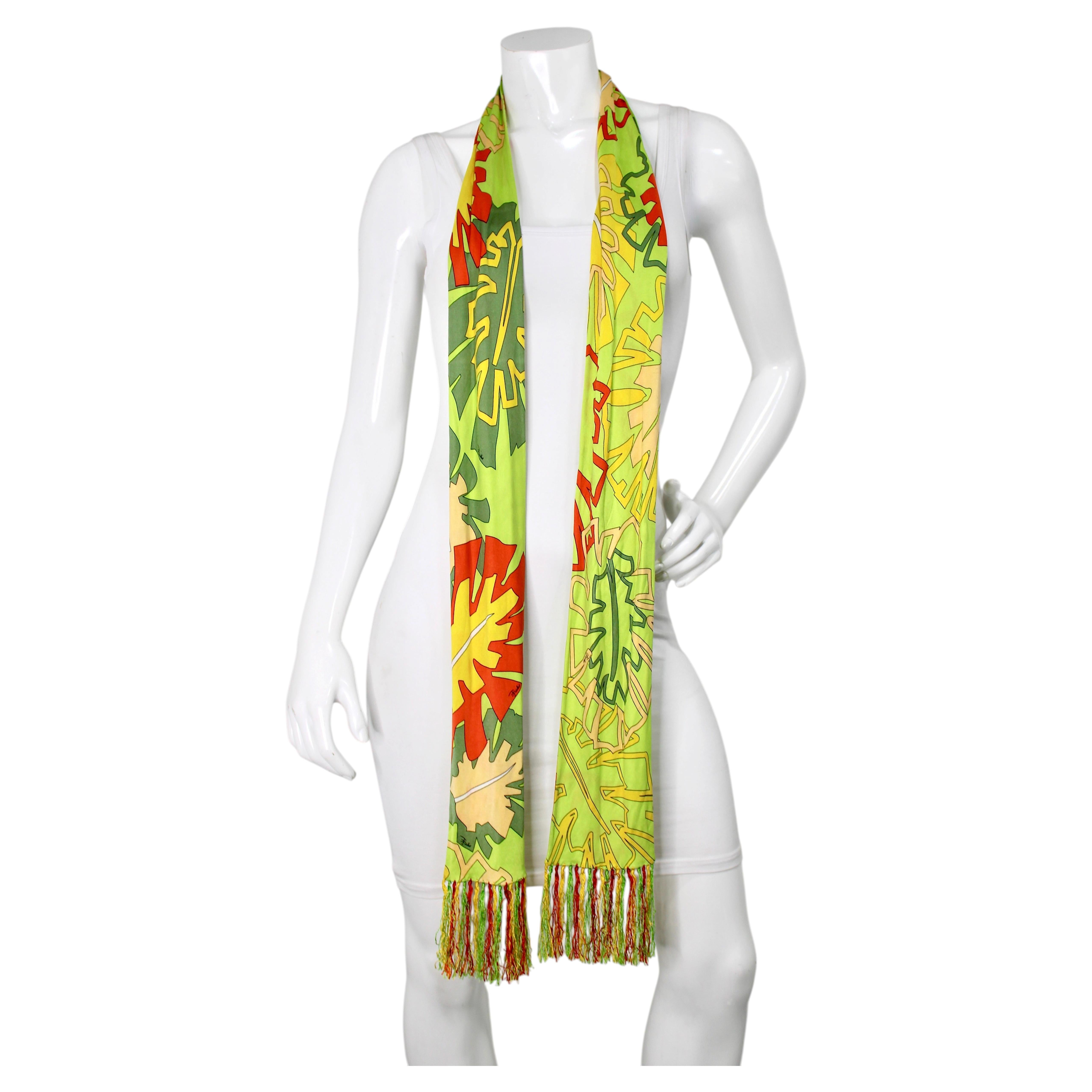 What is a scarf fringe?